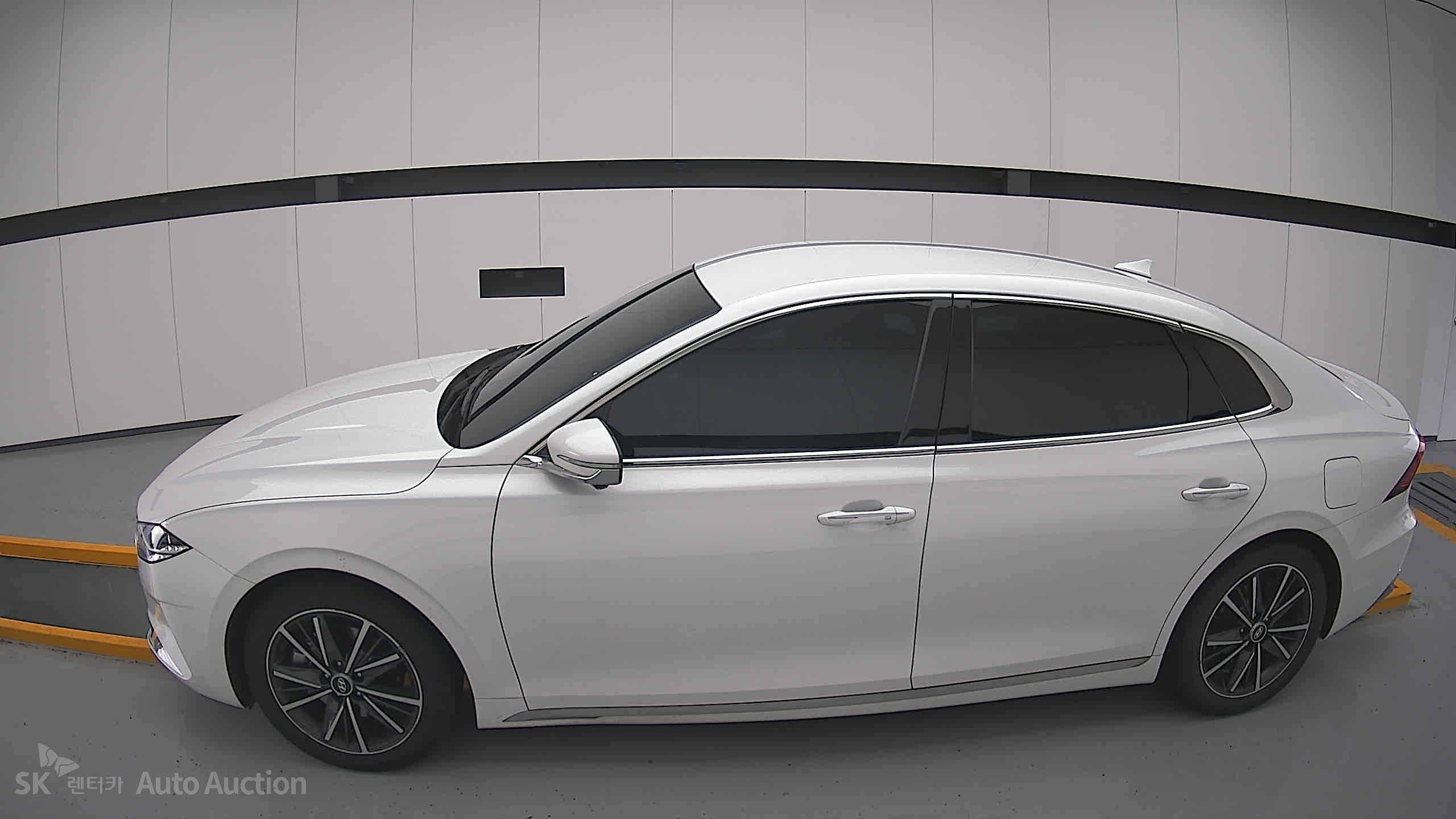 2022 - hyundai grandeur