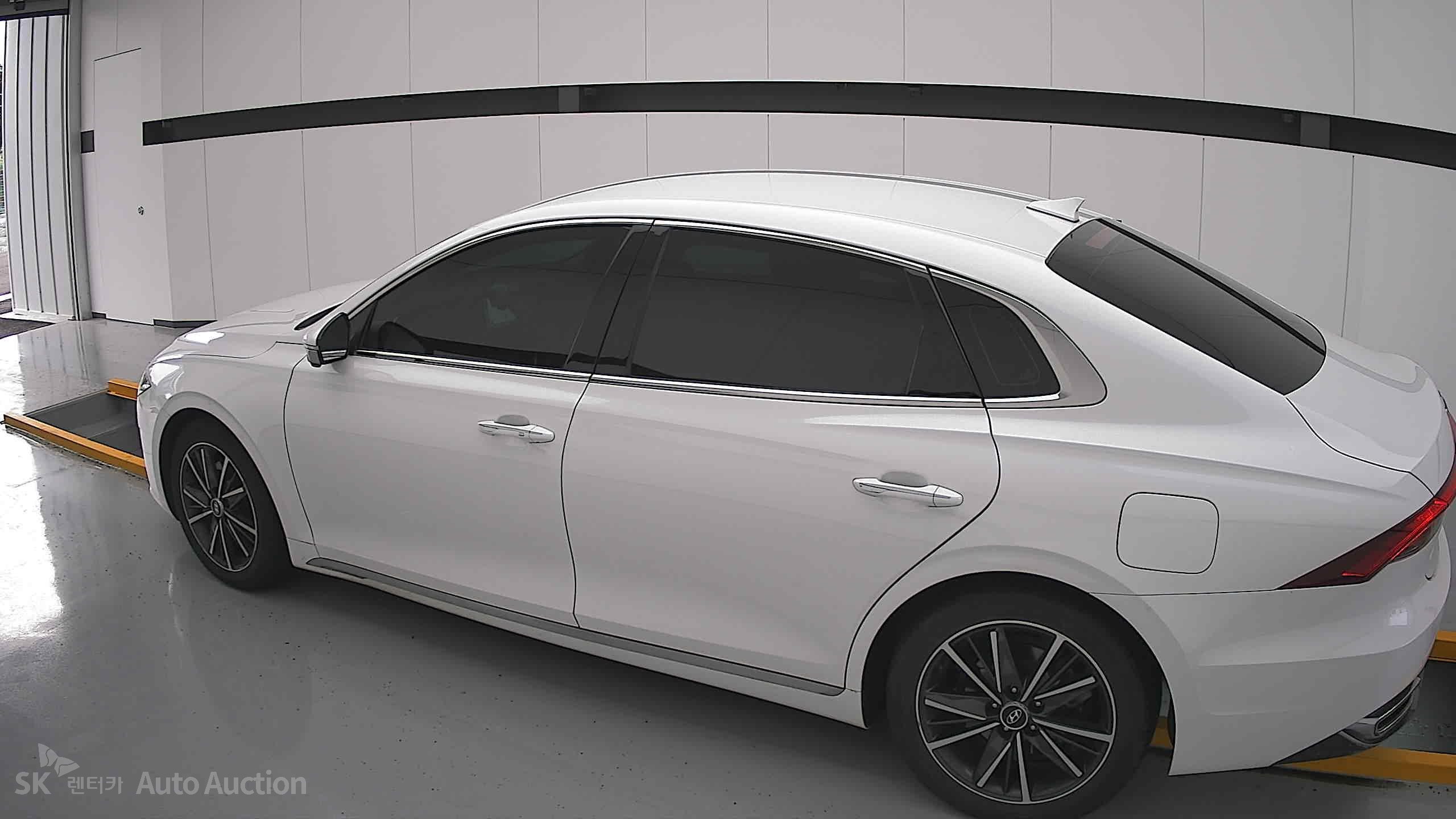 2022 - hyundai grandeur