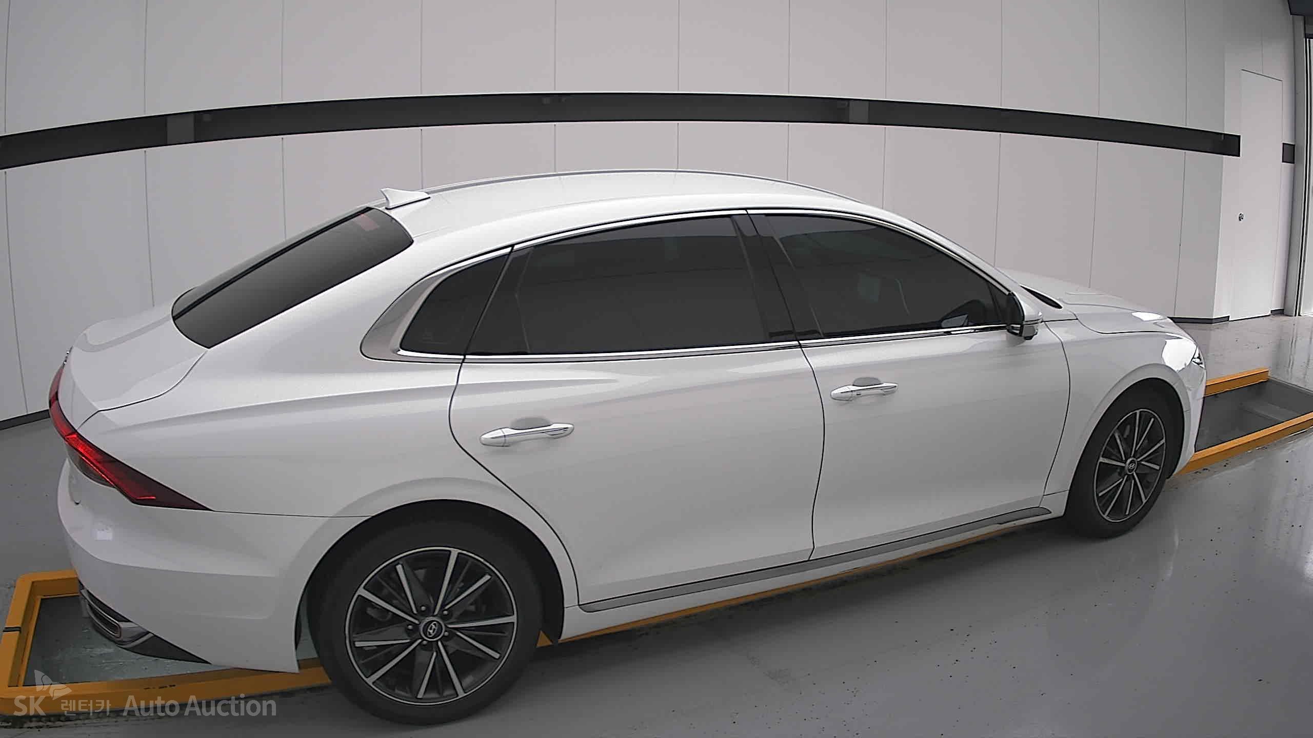 2022 - hyundai grandeur
