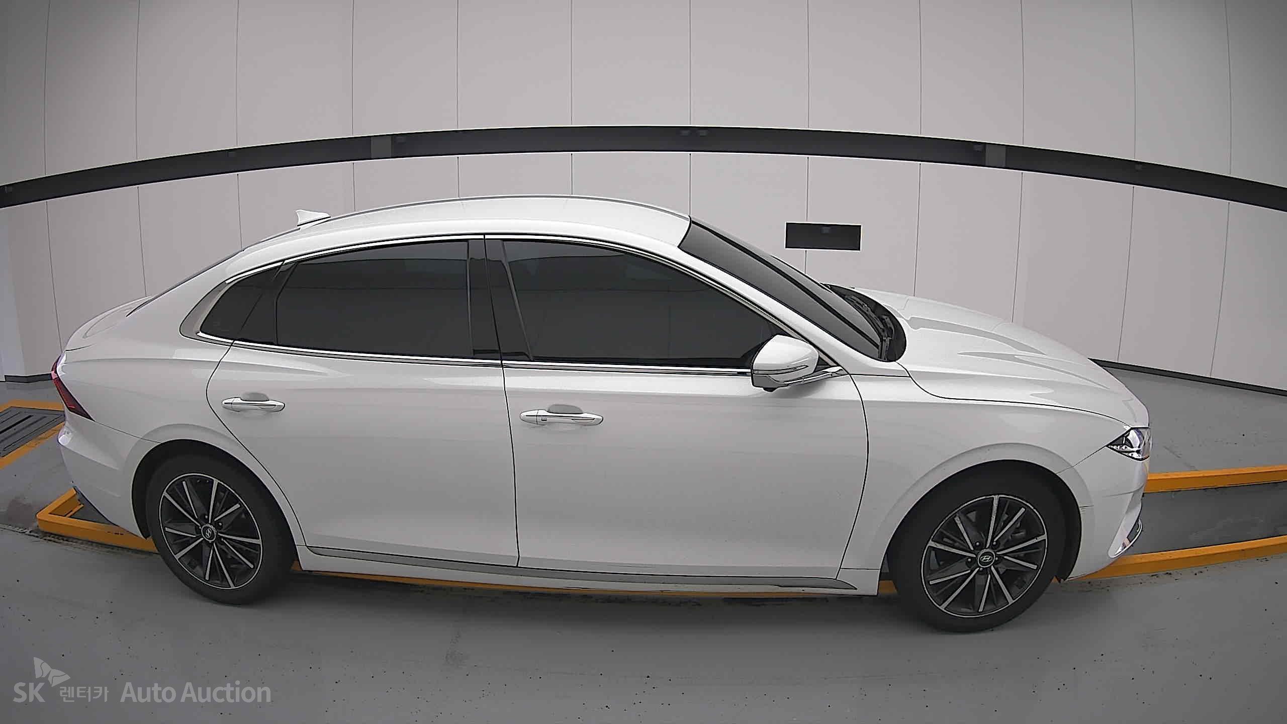2022 - hyundai grandeur
