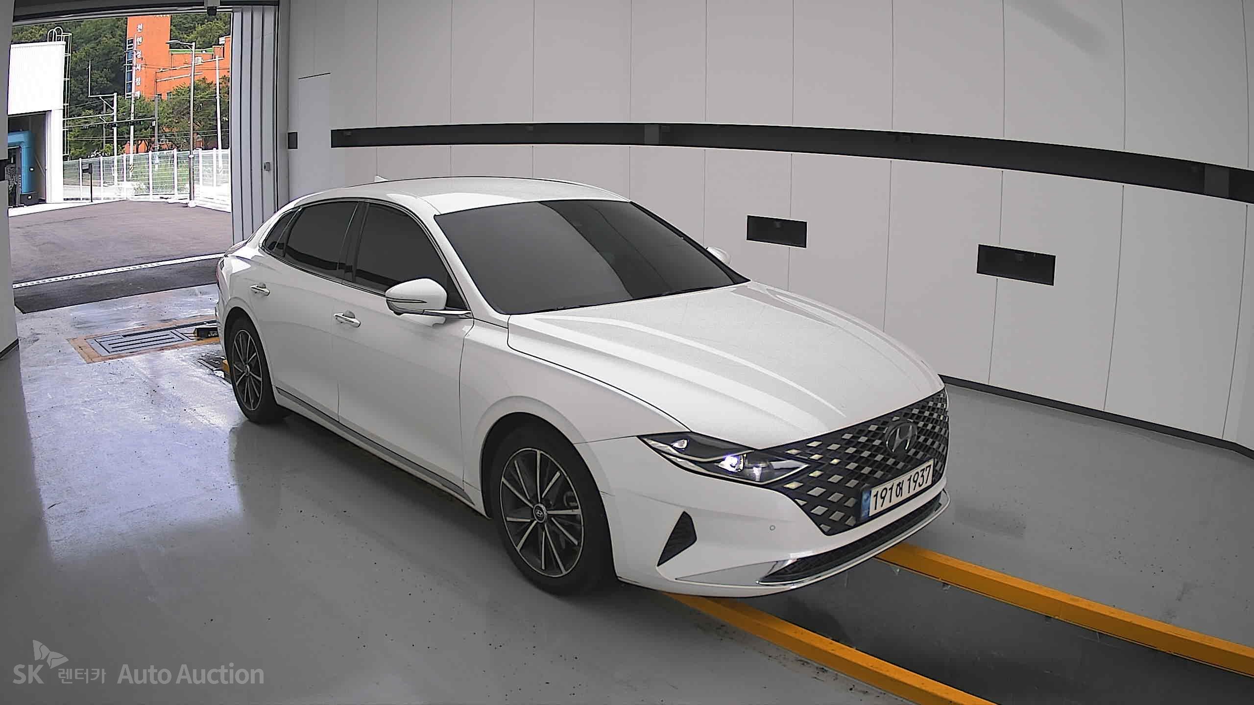 2022 - hyundai grandeur