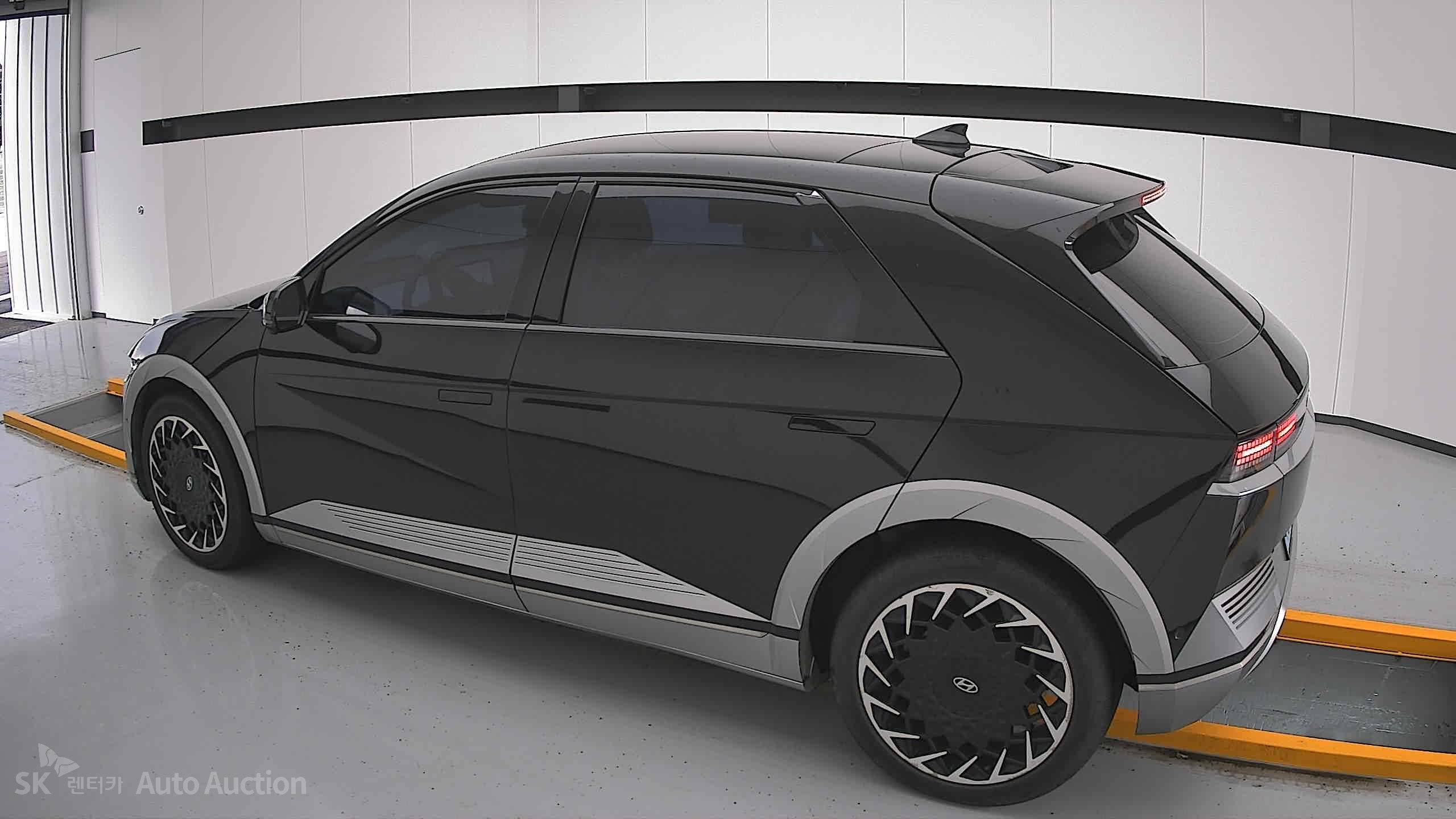 2022 - hyundai ioniq
