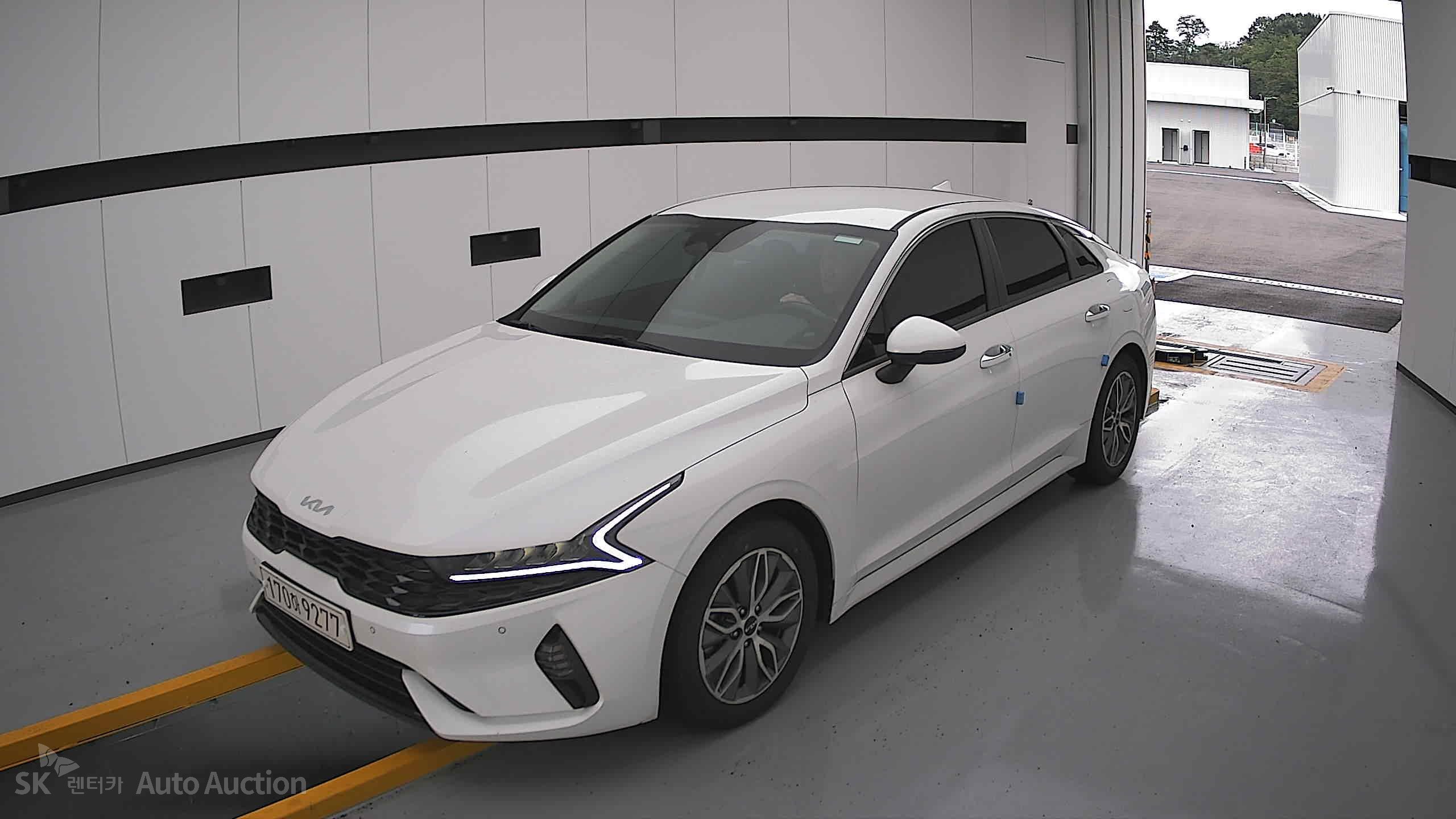 2022 - kia k5