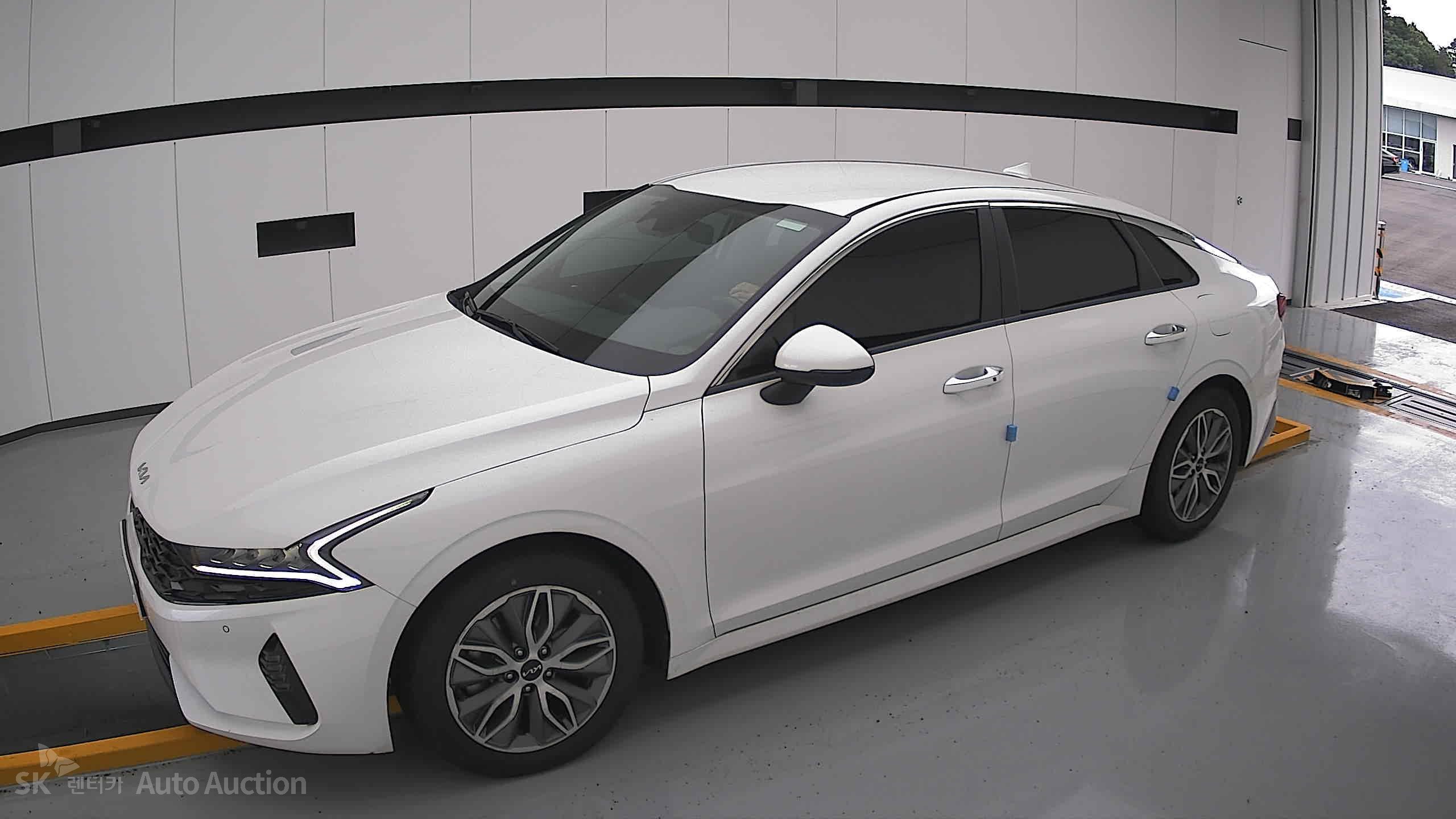 2022 - kia k5