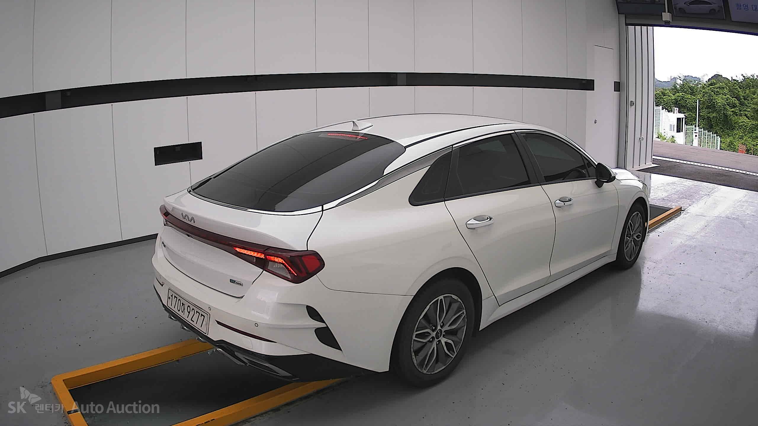 2022 - kia k5