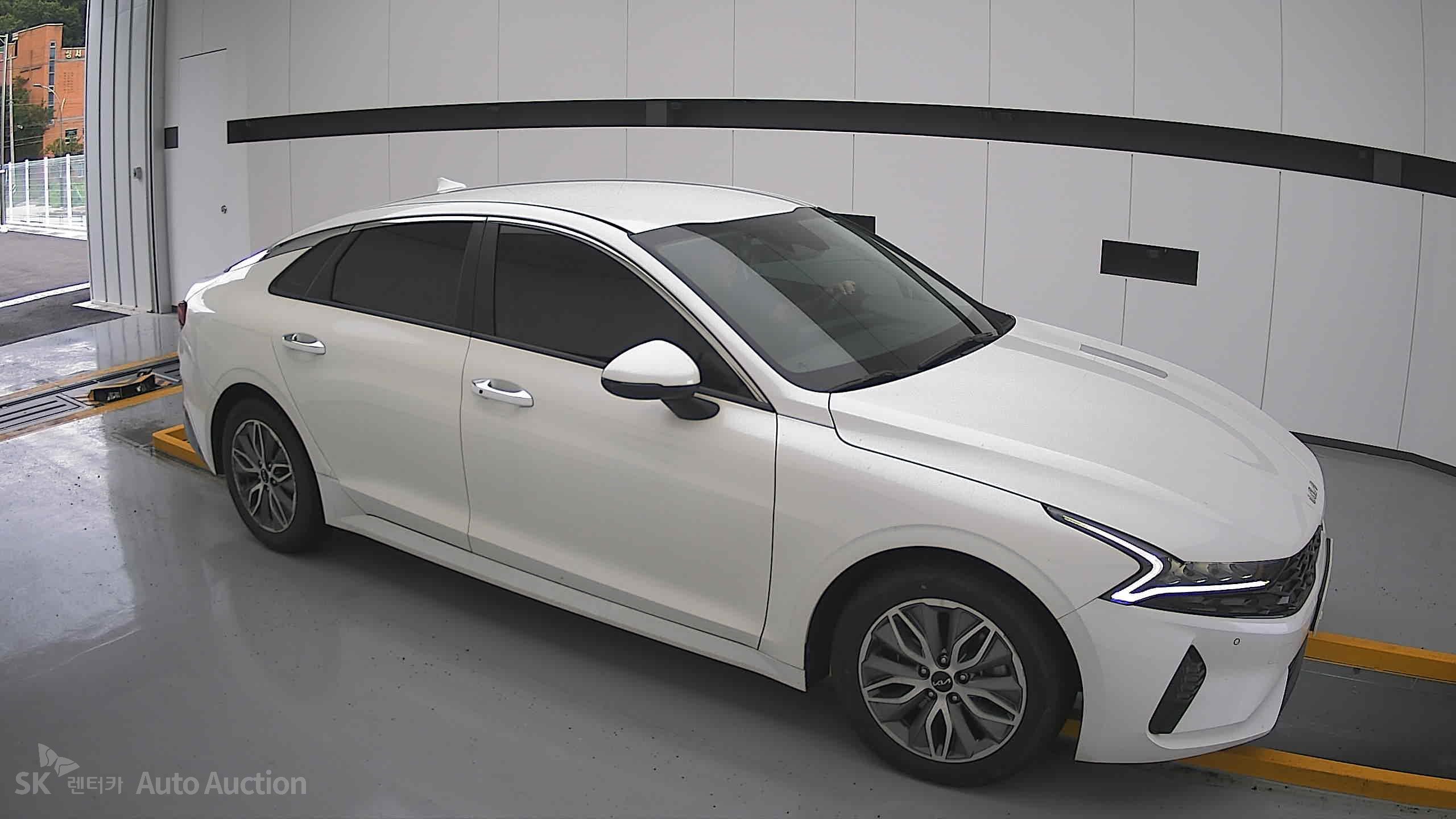 2022 - kia k5