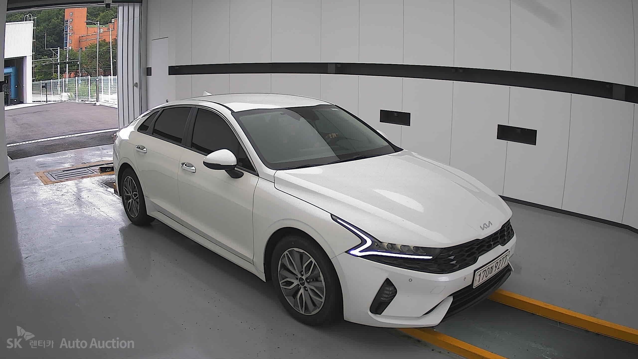 2022 - kia k5