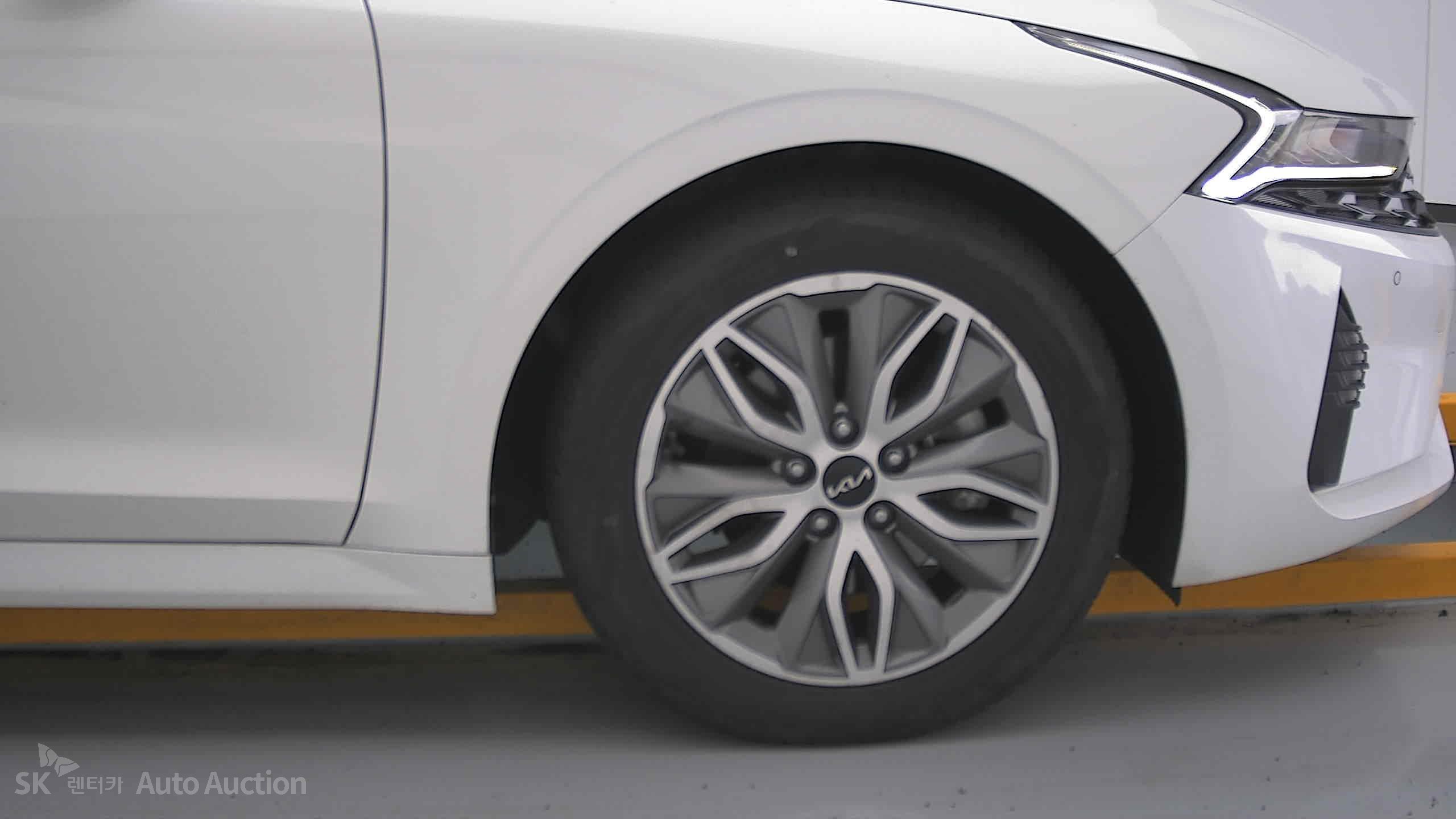 2022 - kia k5