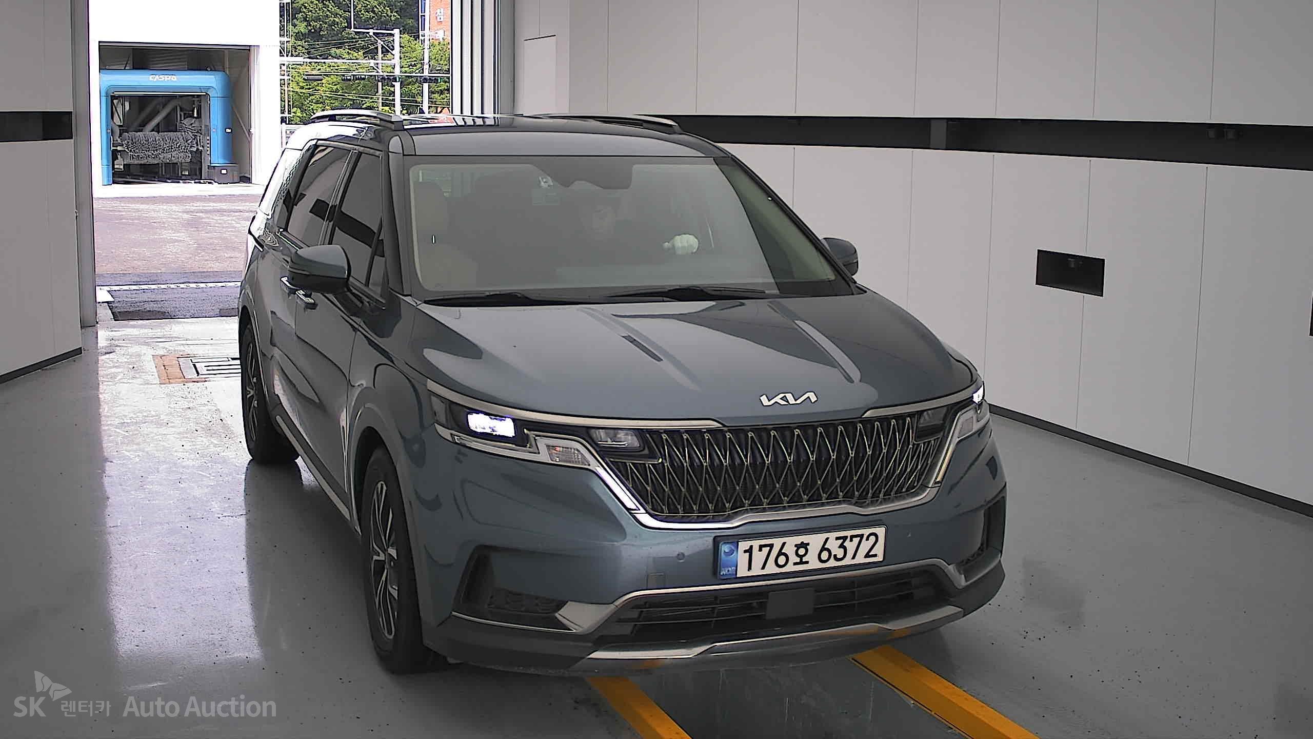 2023 - kia carnival