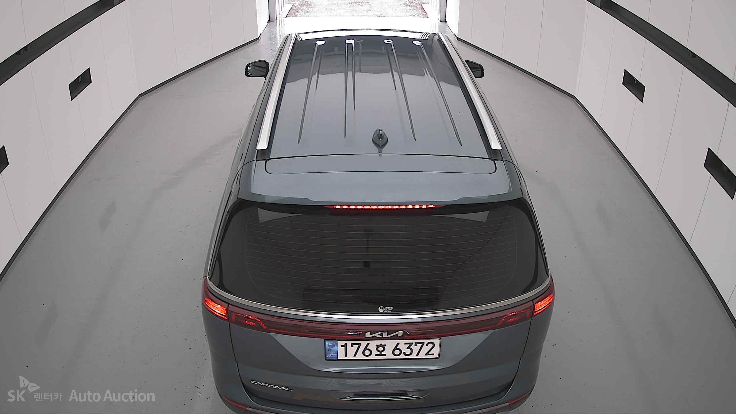 2023 - kia carnival