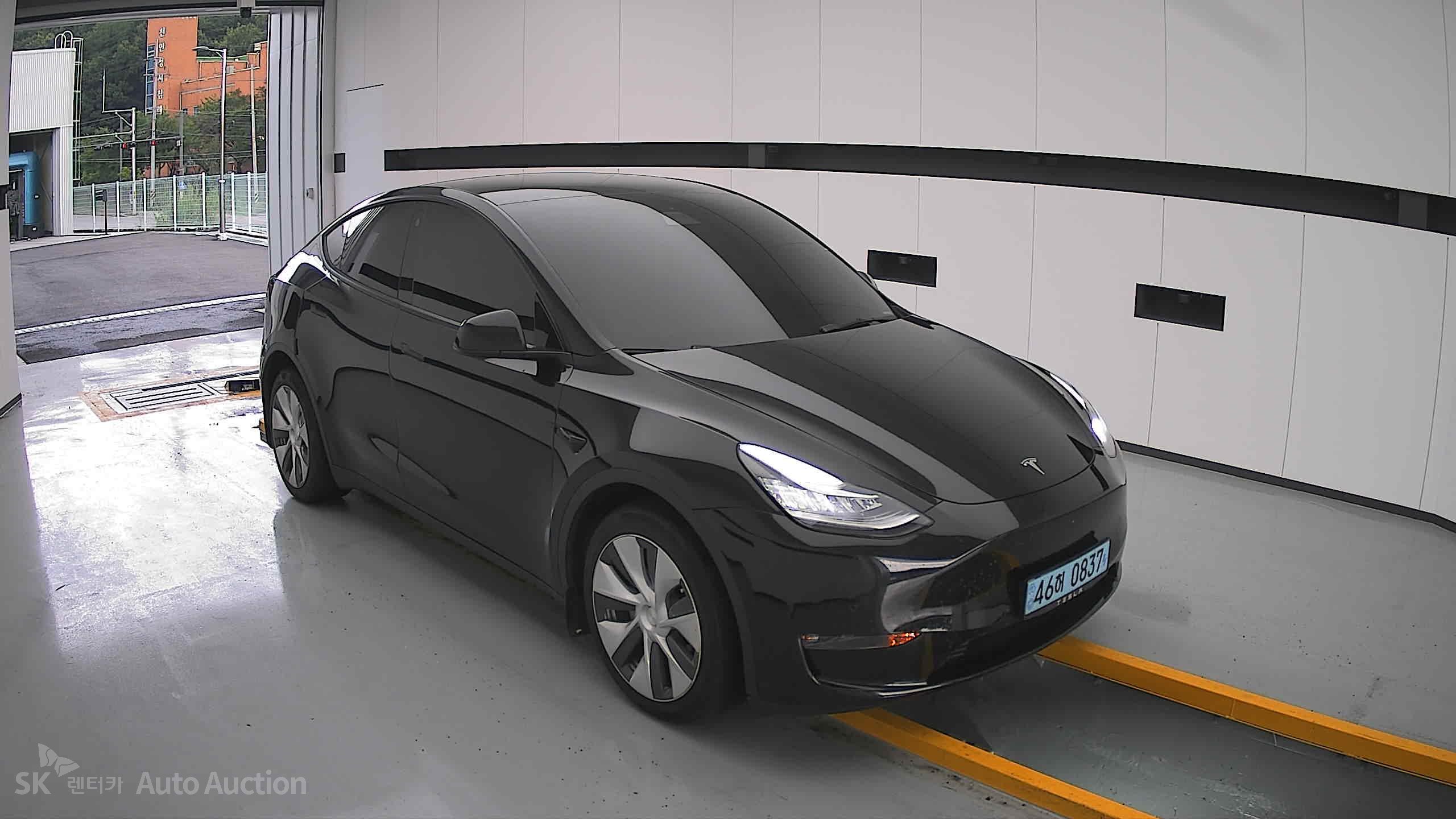 2022 - tesla model y