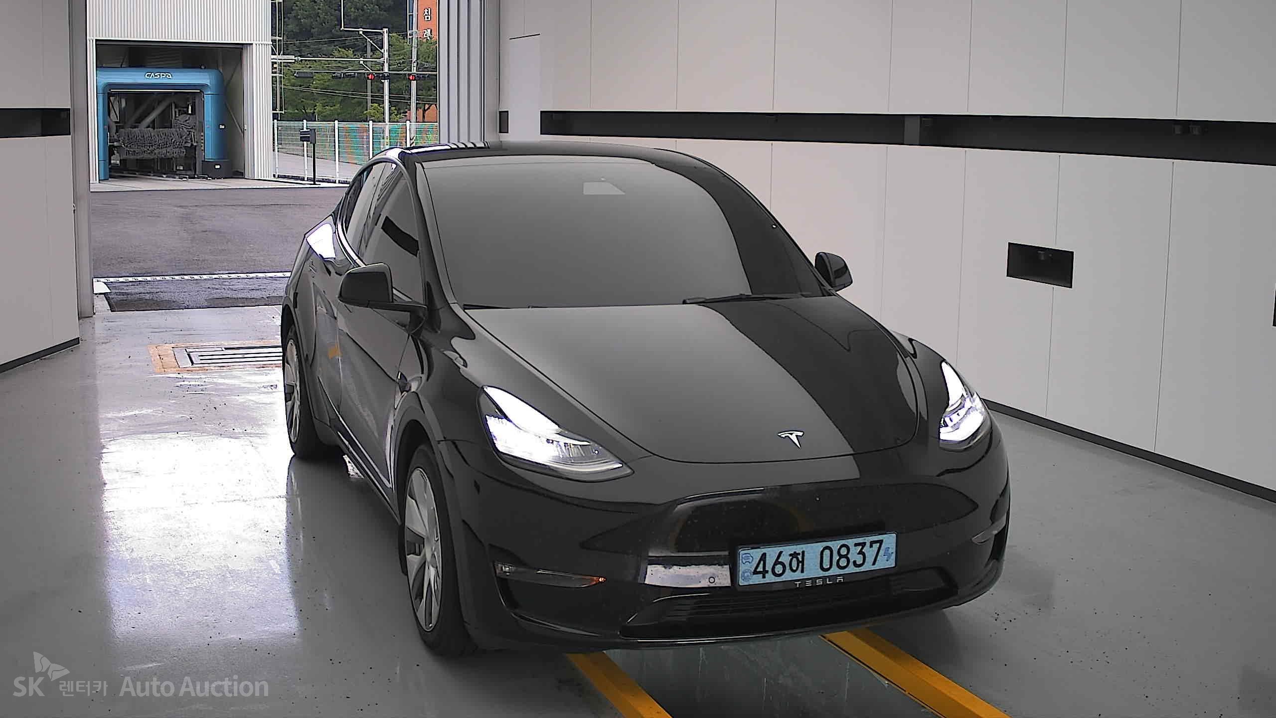 2022 - tesla model y