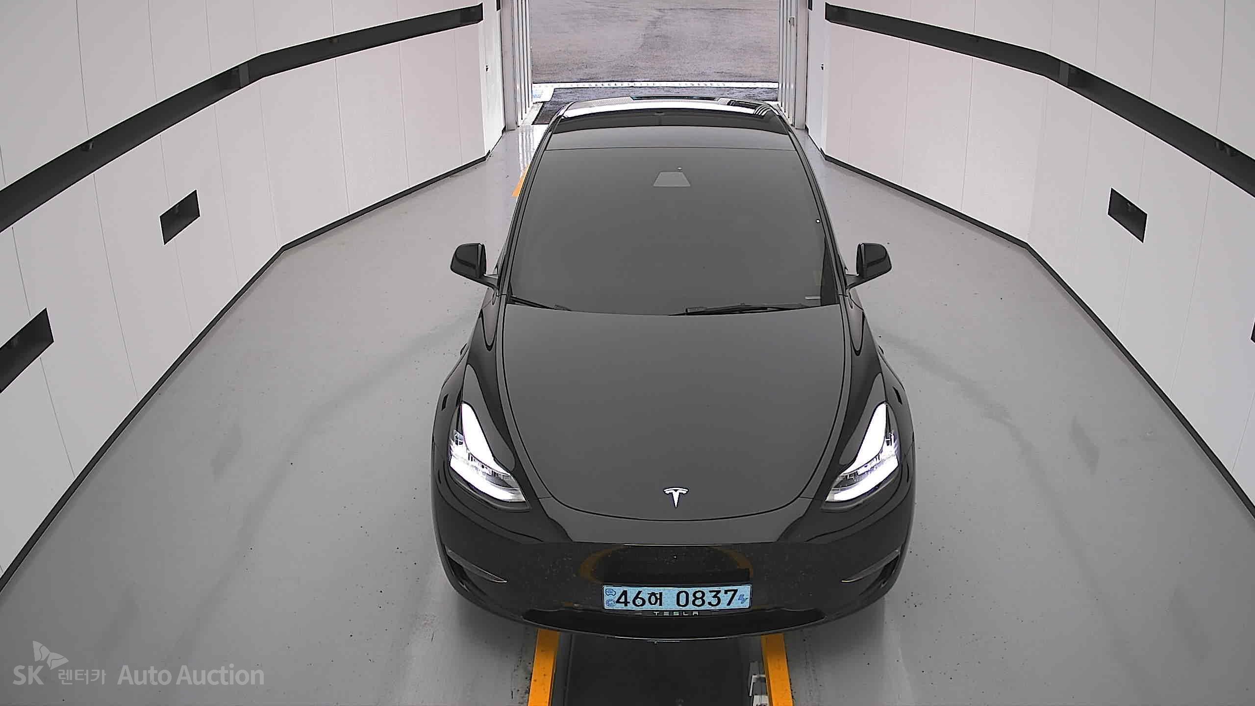 2022 - tesla model y