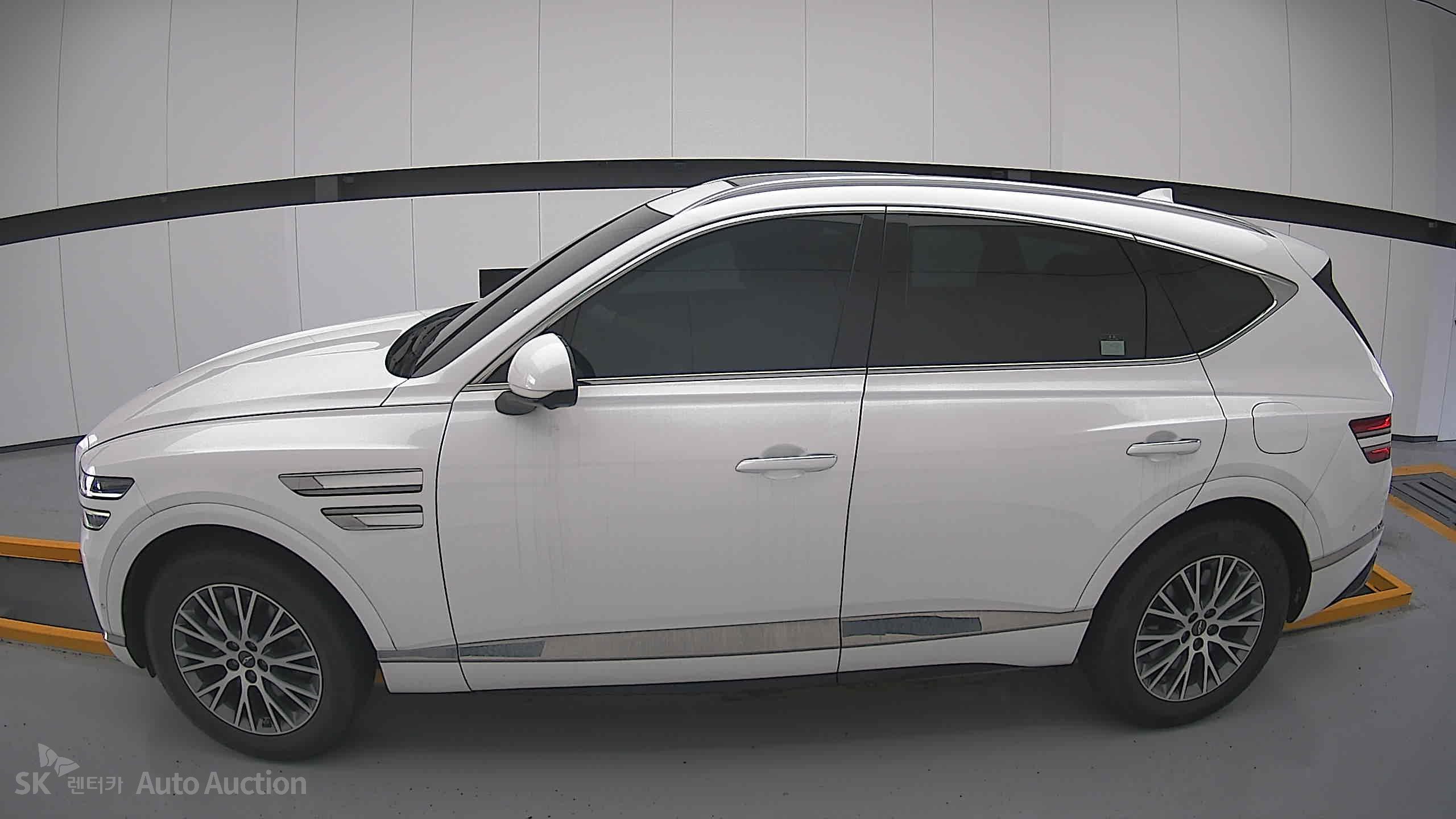 2022 - genesis gv80