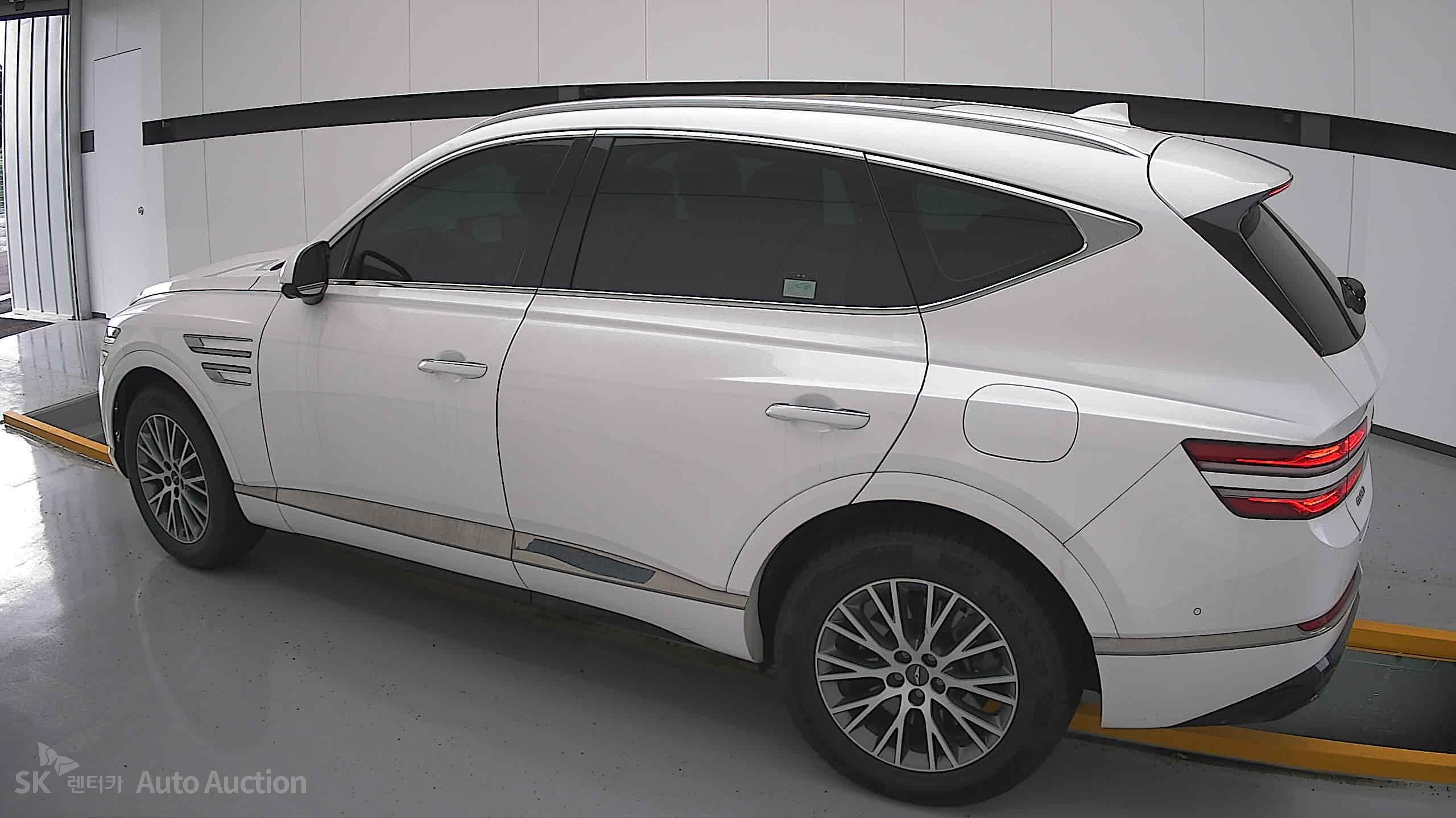 2022 - genesis gv80