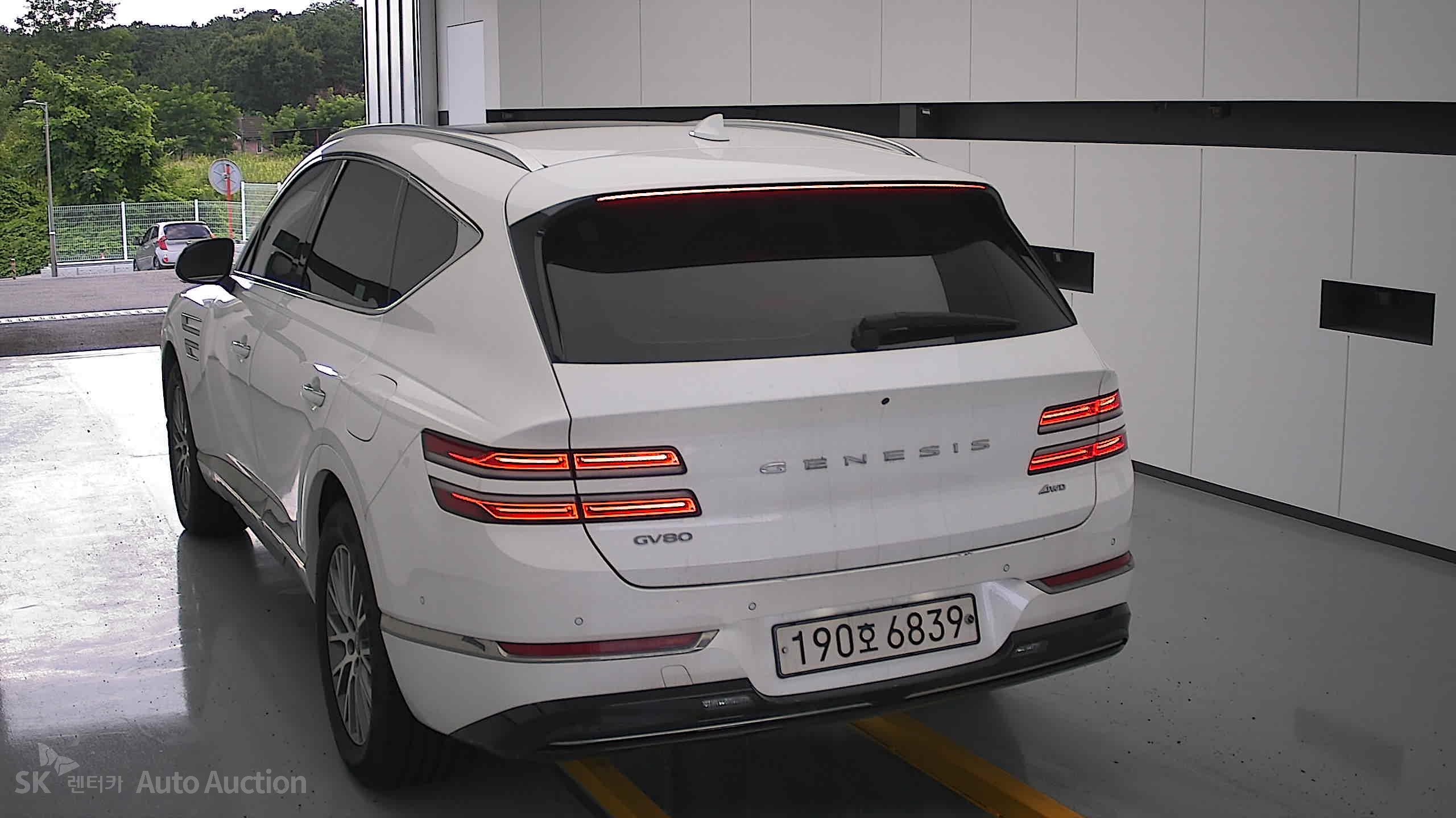 2022 - genesis gv80
