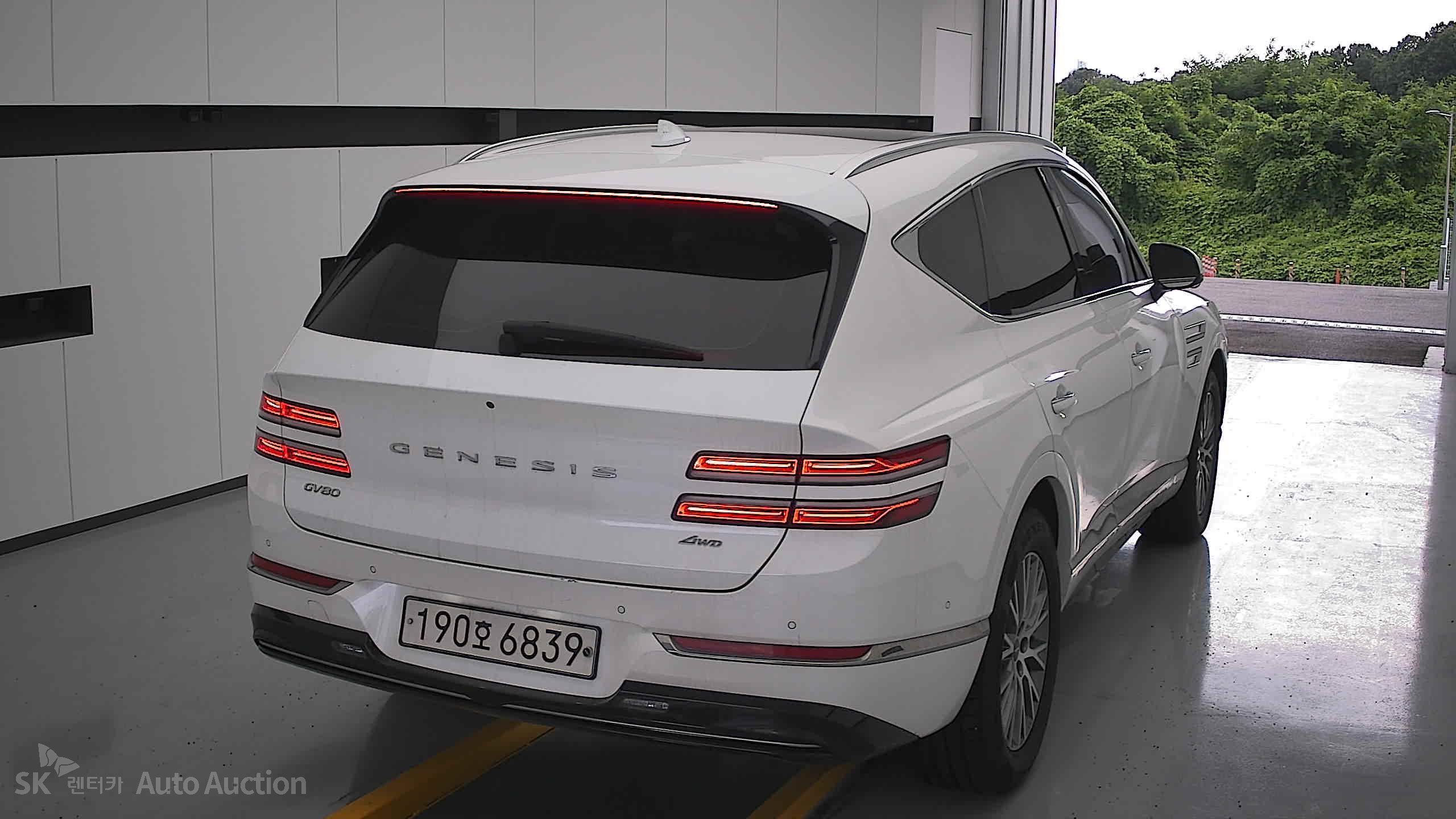 2022 - genesis gv80