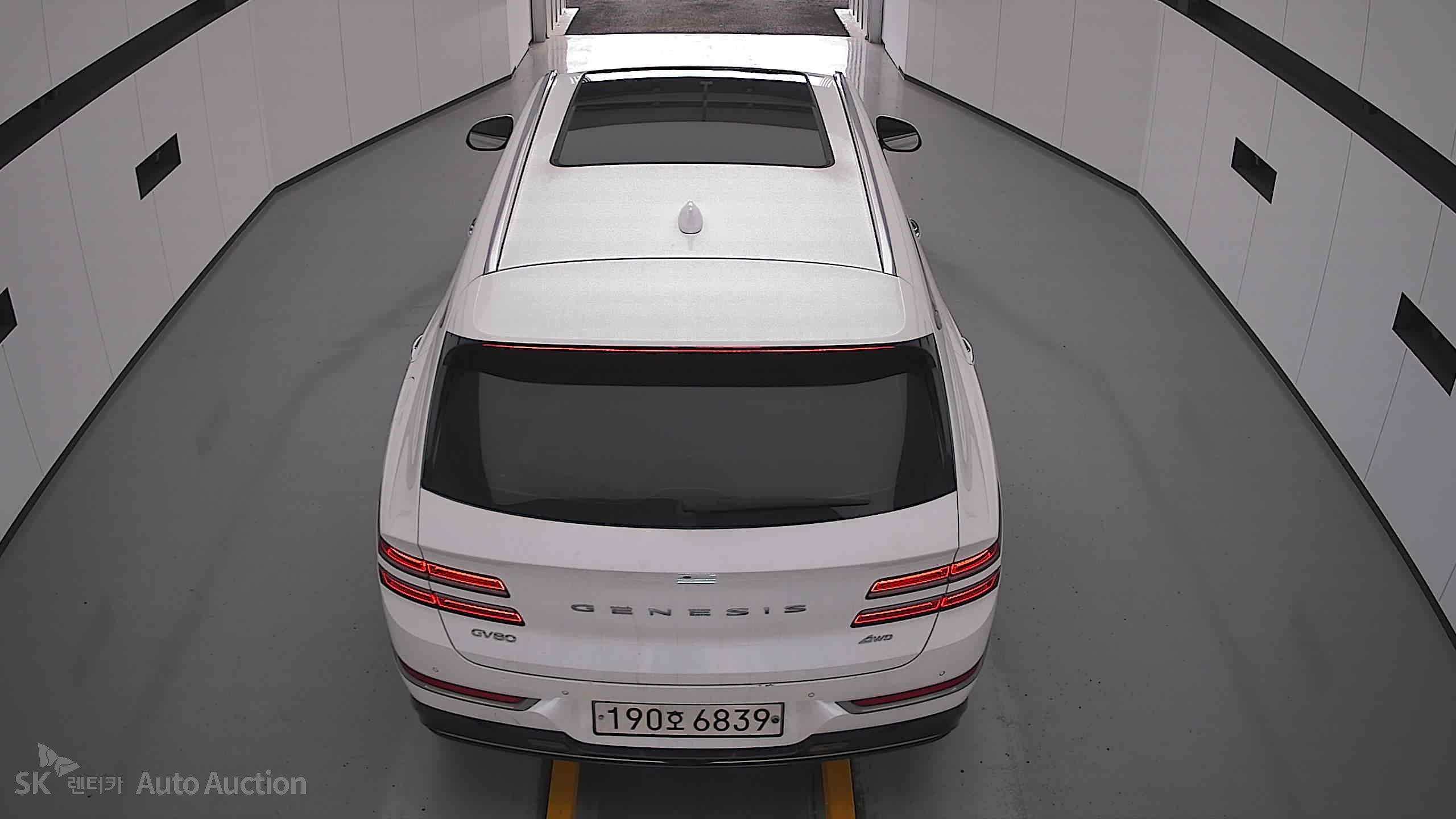 2022 - genesis gv80