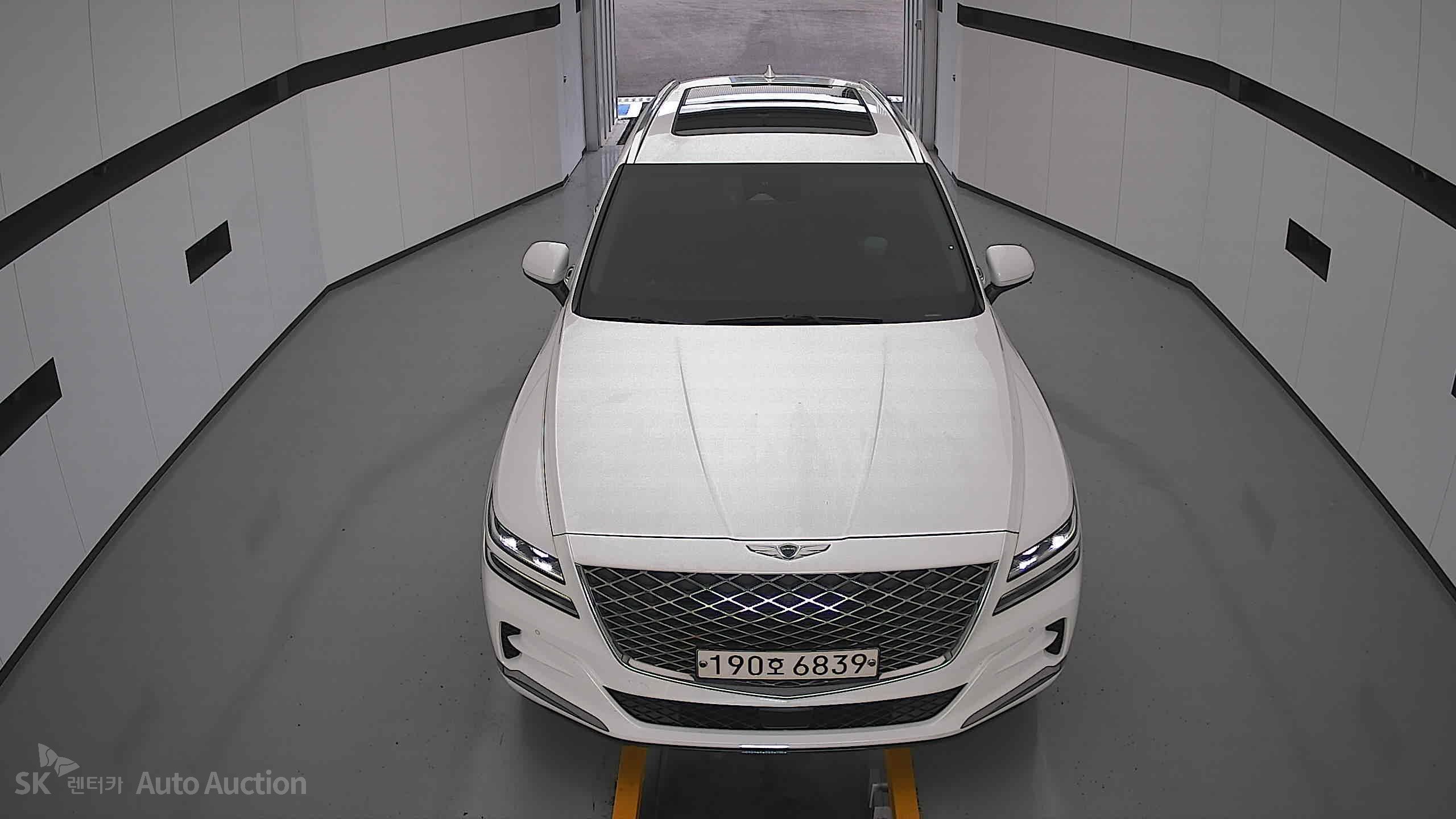 2022 - genesis gv80