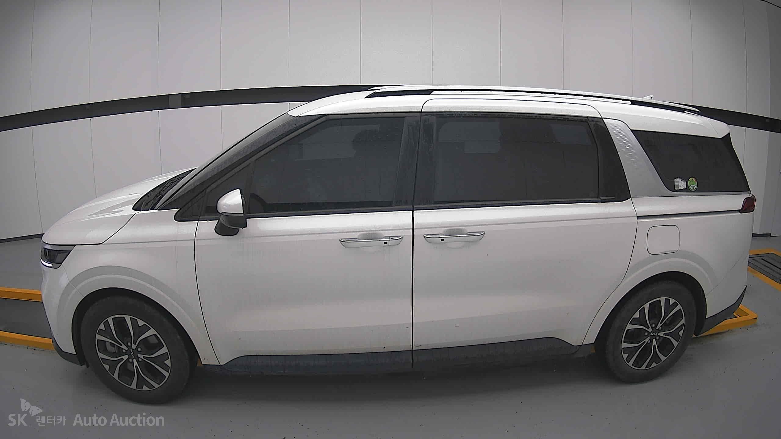 2023 - kia carnival