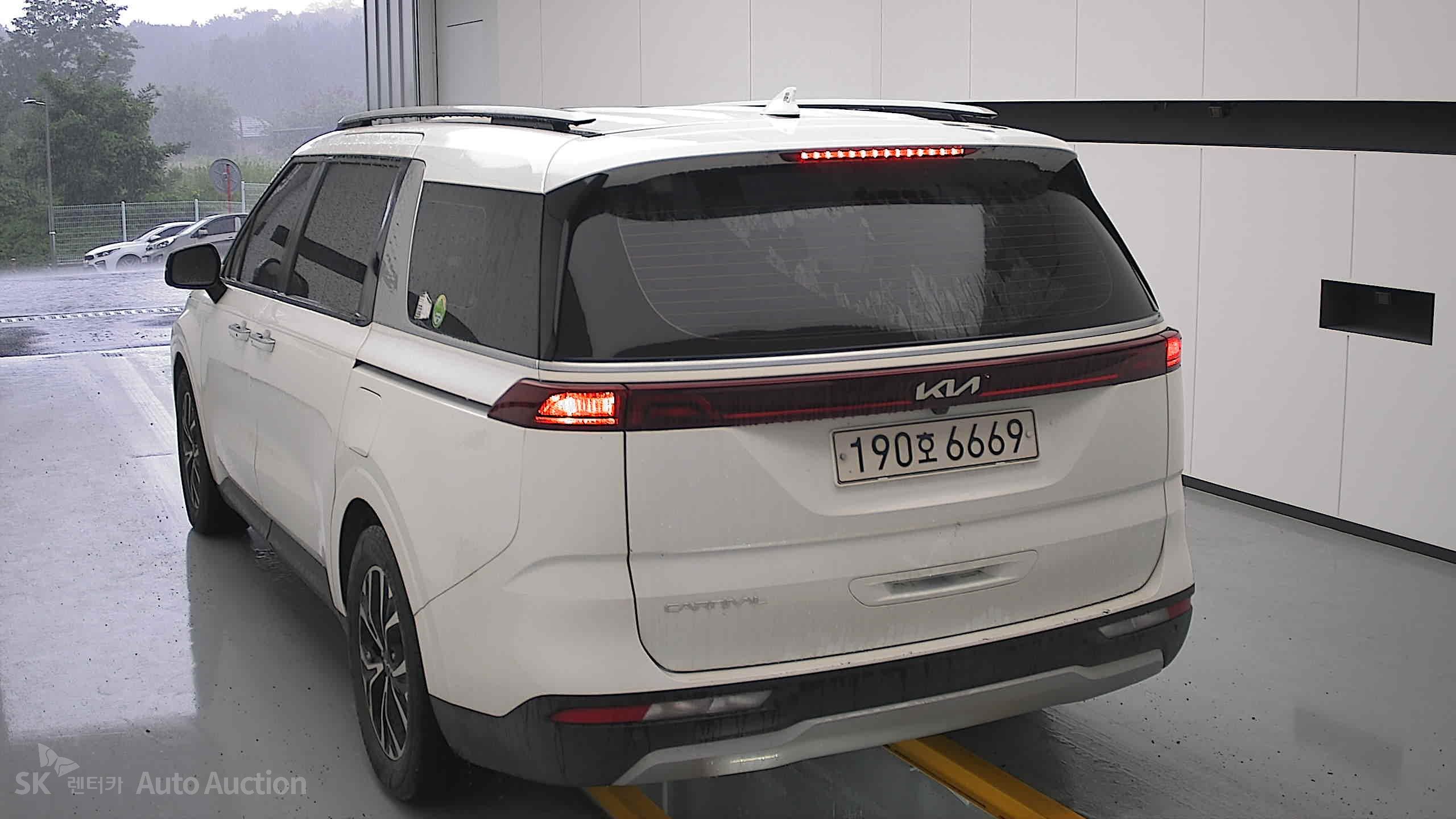 2023 - kia carnival