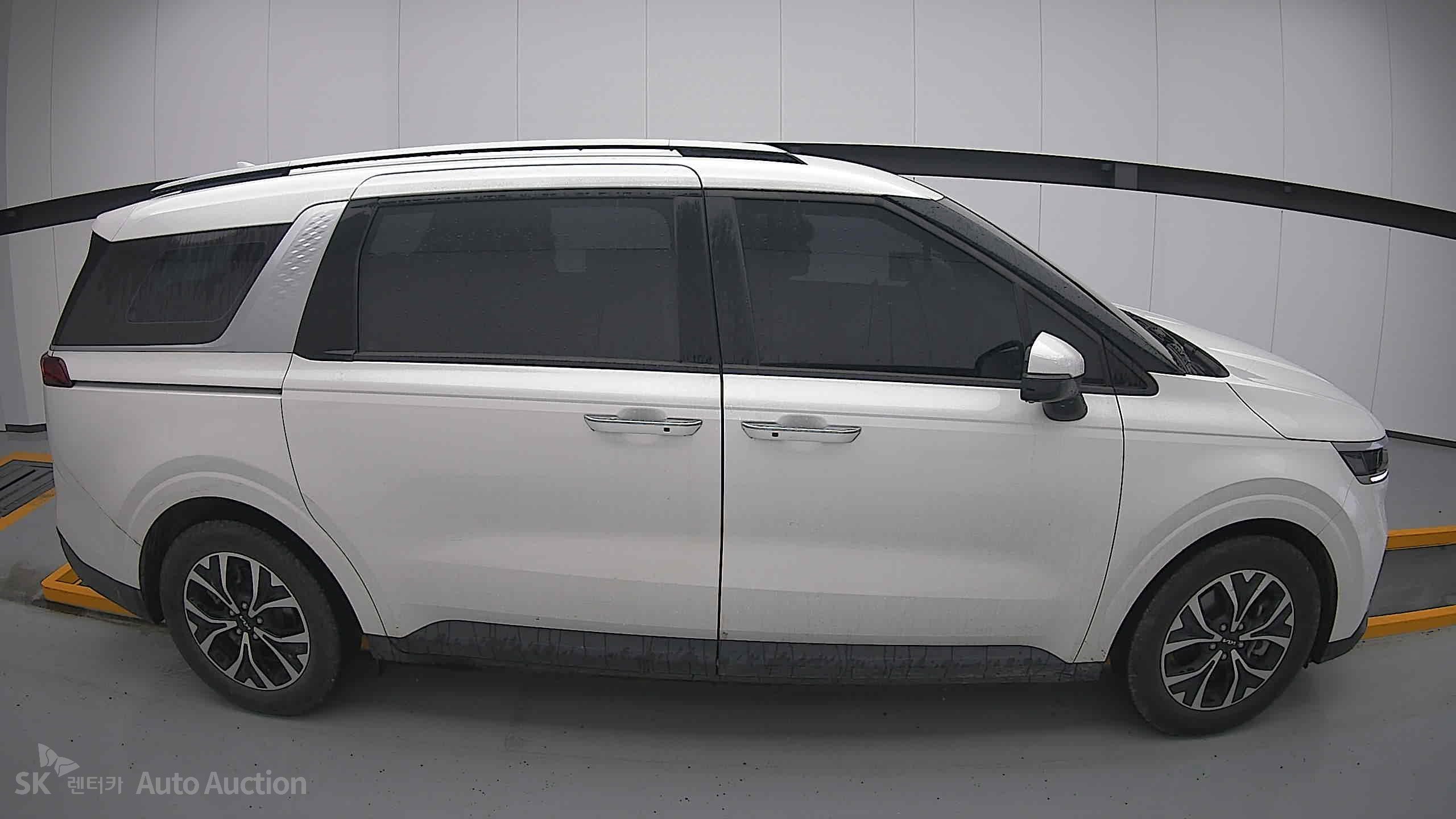 2023 - kia carnival