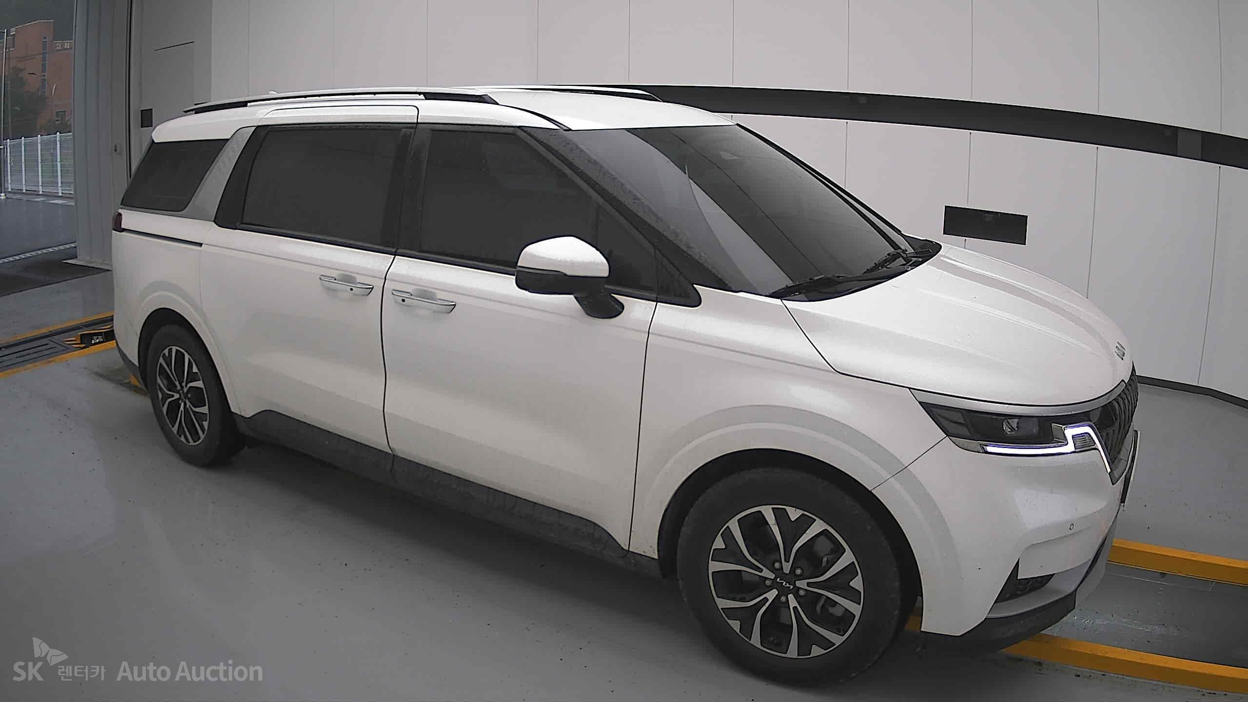 2023 - kia carnival