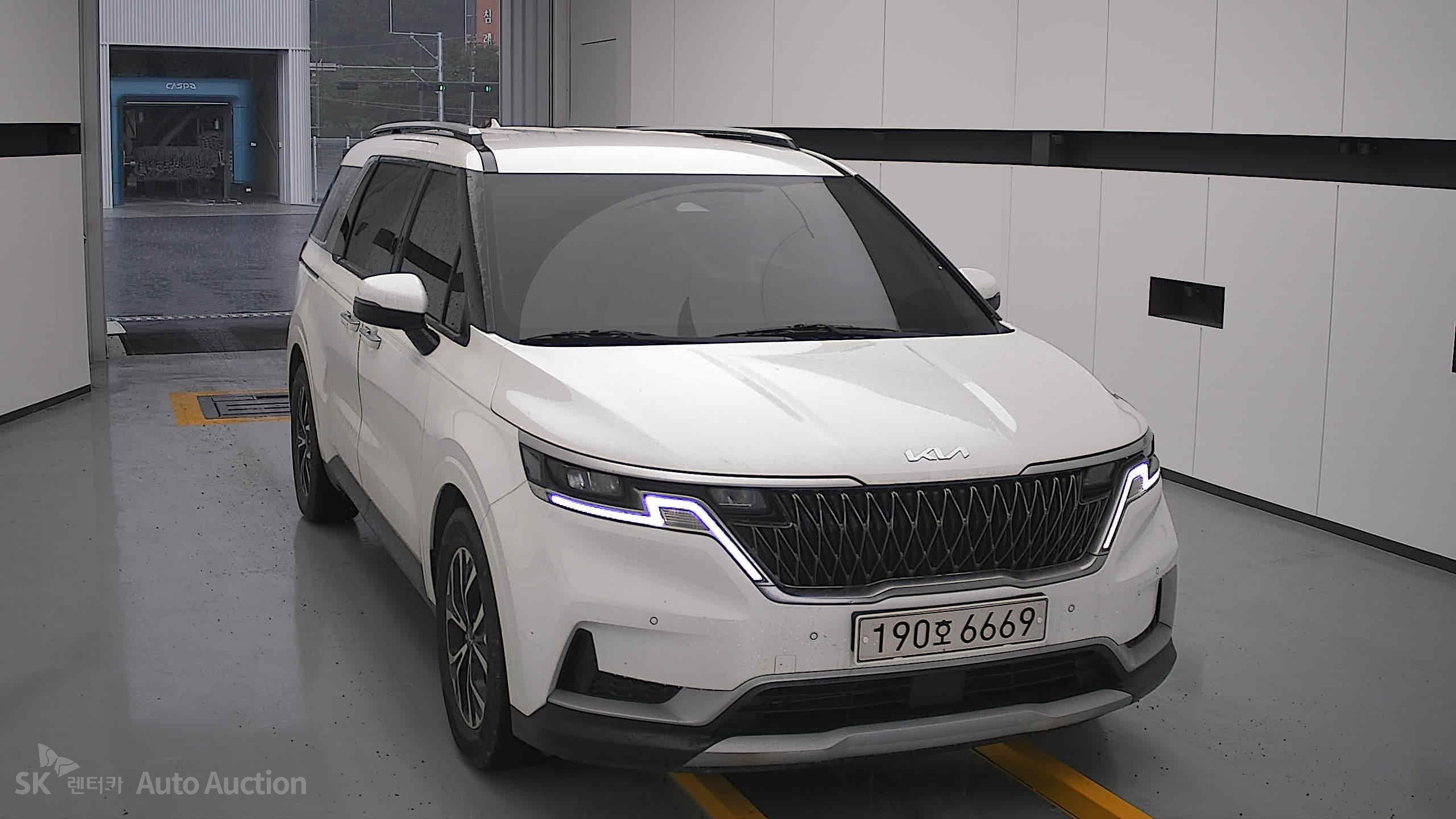 2023 - kia carnival
