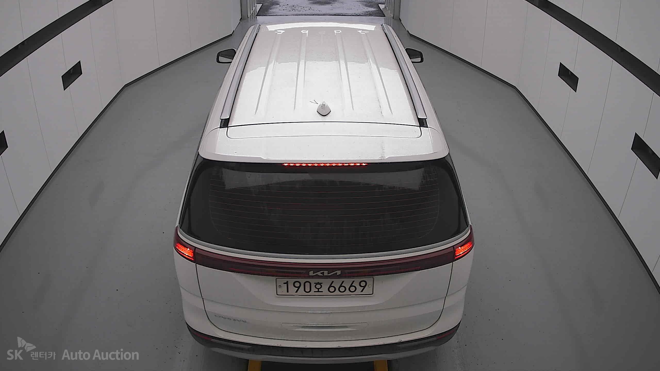 2023 - kia carnival