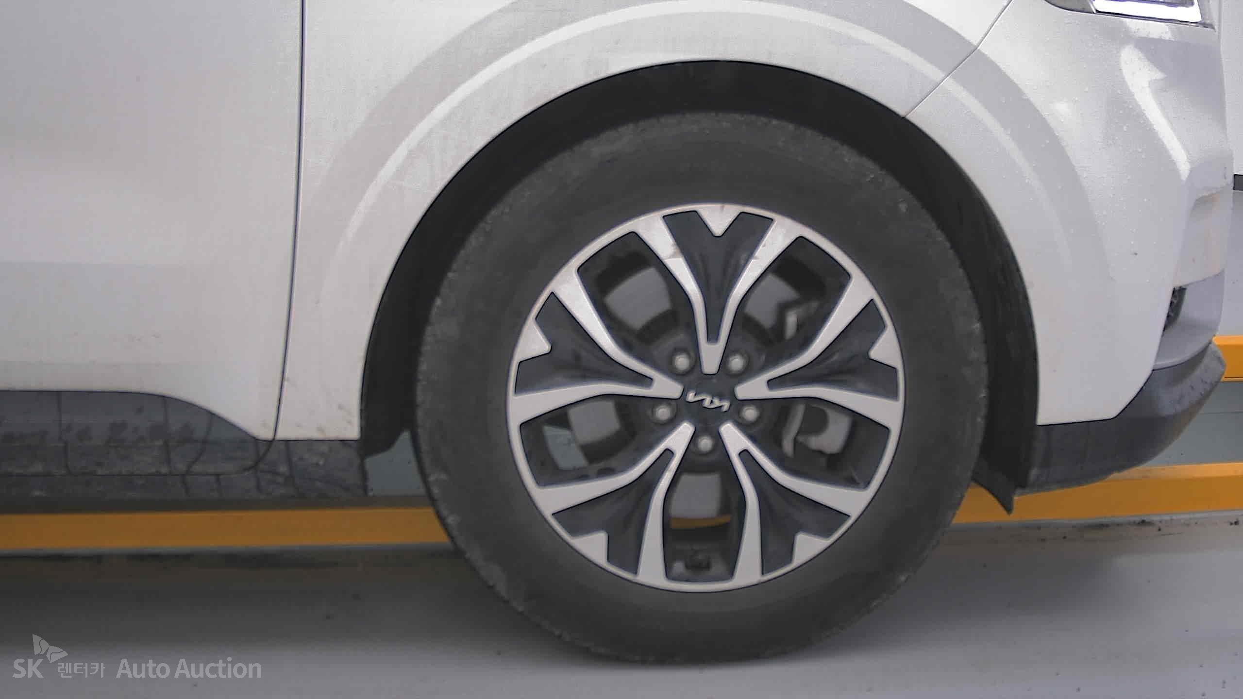 2023 - kia carnival