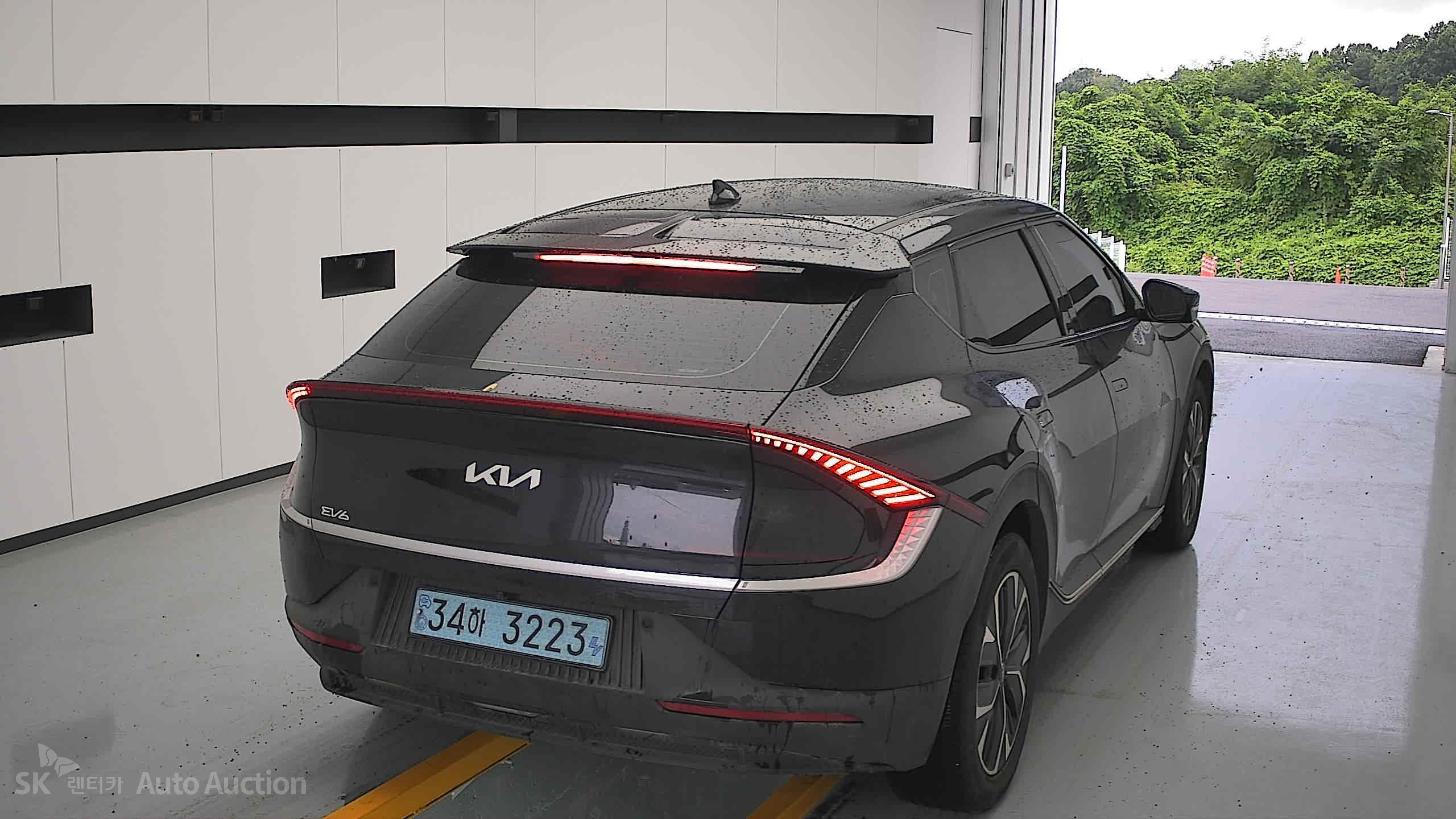 2022 - kia ev6