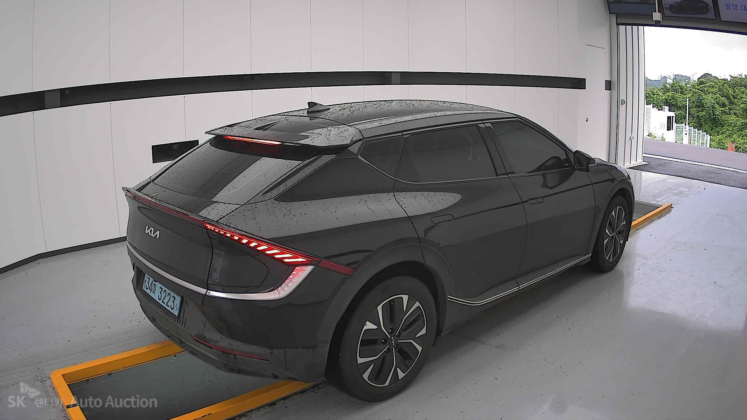 2022 - kia ev6