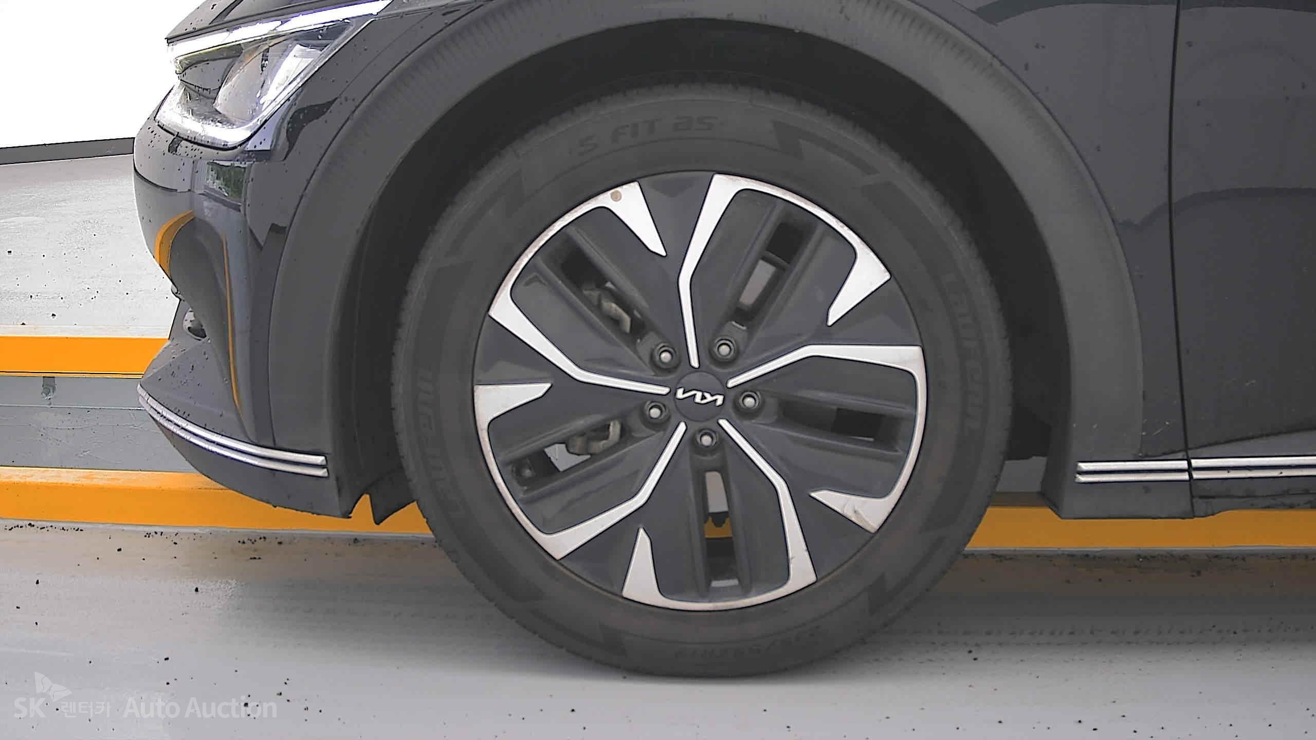 2022 - kia ev6