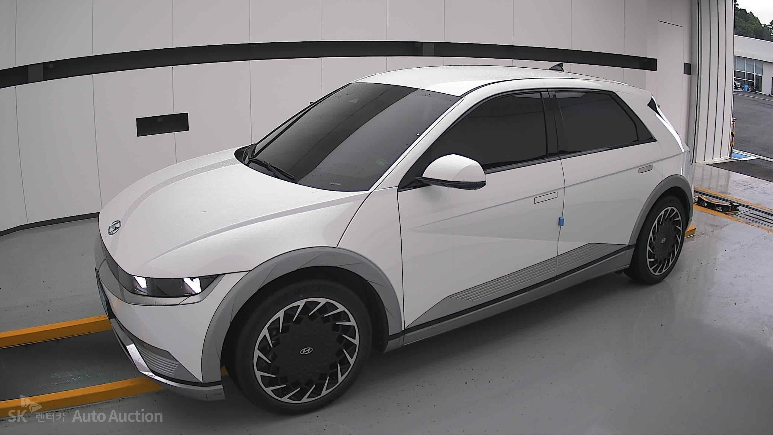 2023 - hyundai ioniq