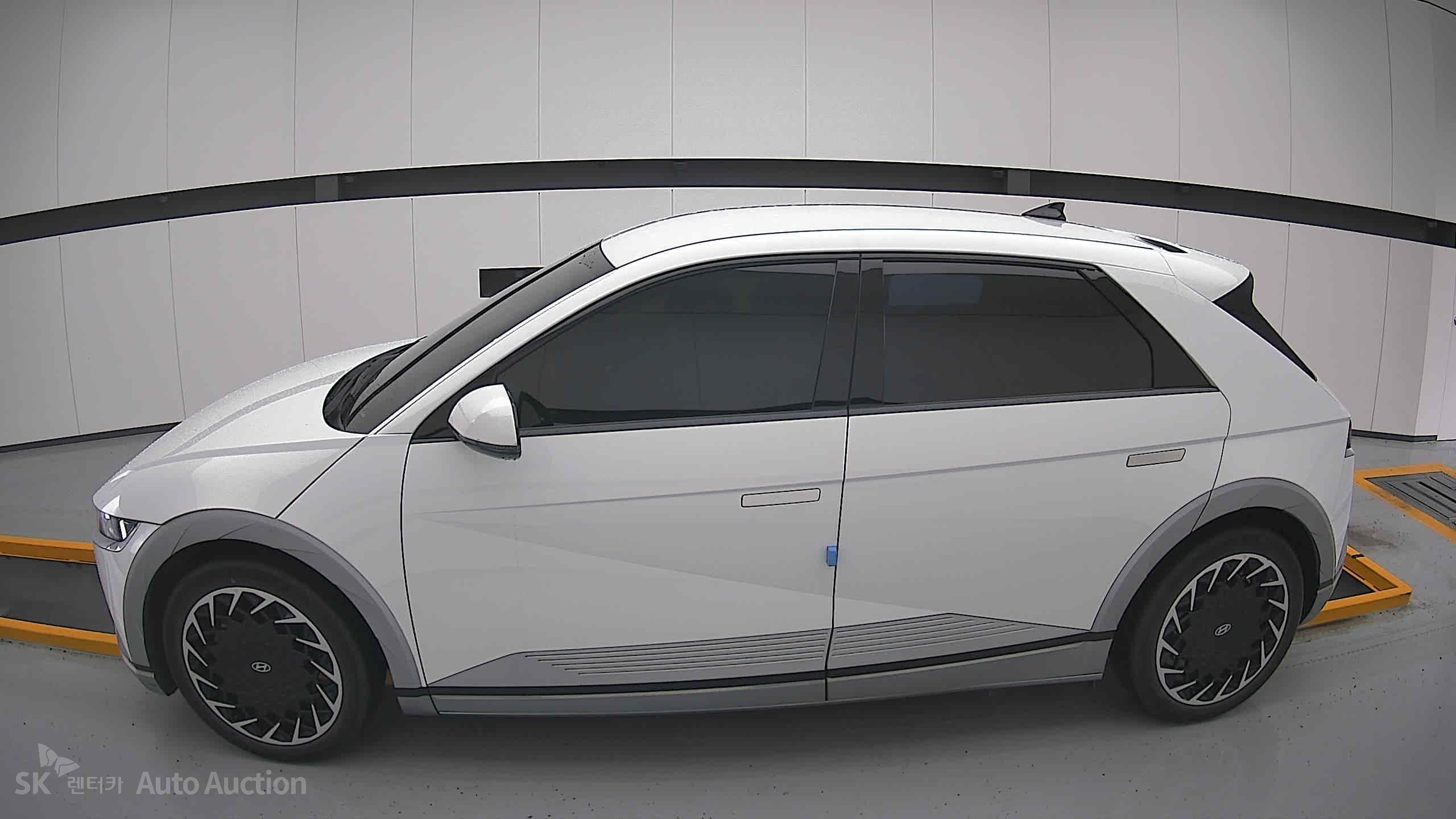 2023 - hyundai ioniq