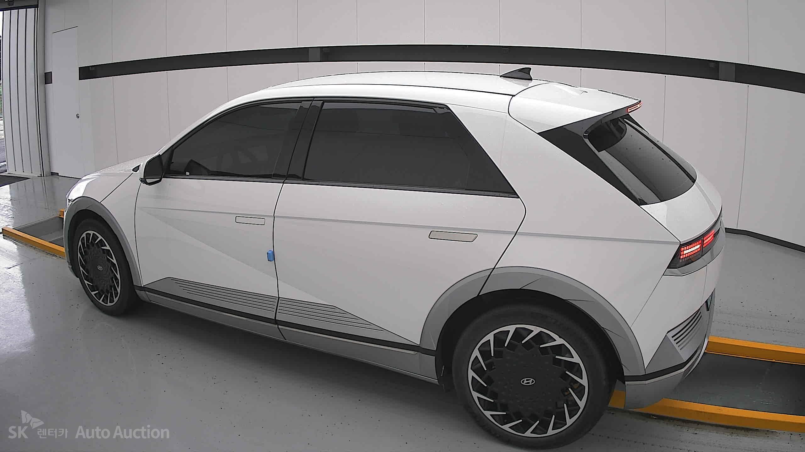 2023 - hyundai ioniq
