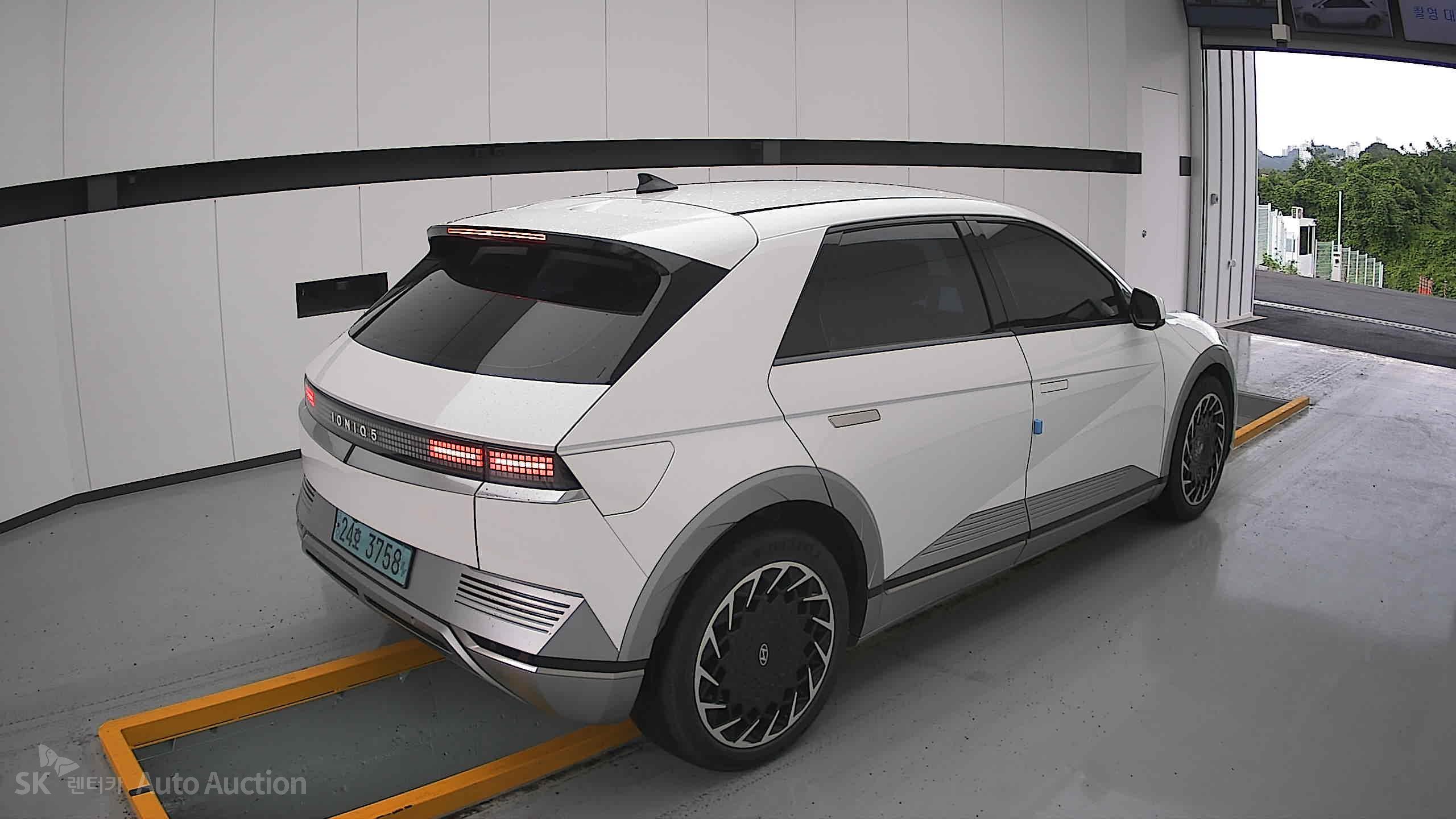 2023 - hyundai ioniq