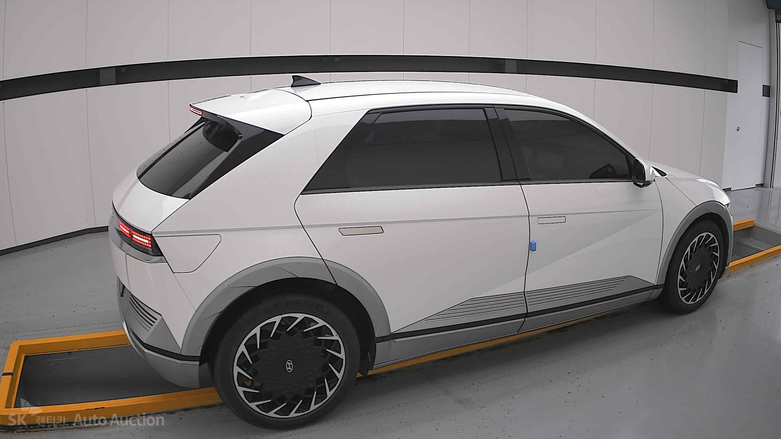 2023 - hyundai ioniq