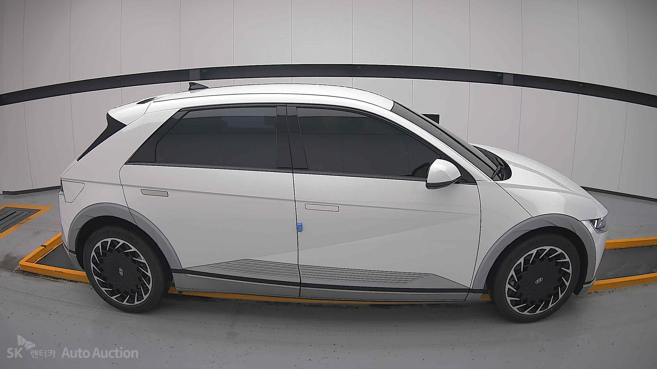 2023 - hyundai ioniq