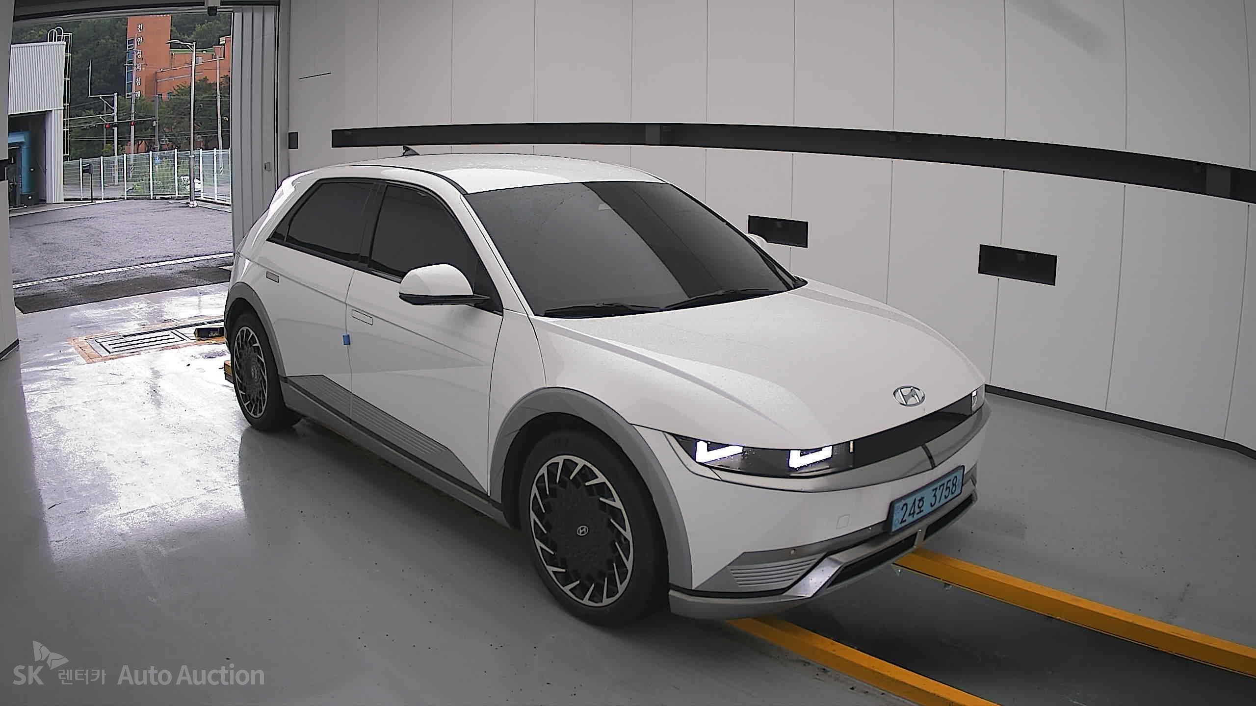 2023 - hyundai ioniq