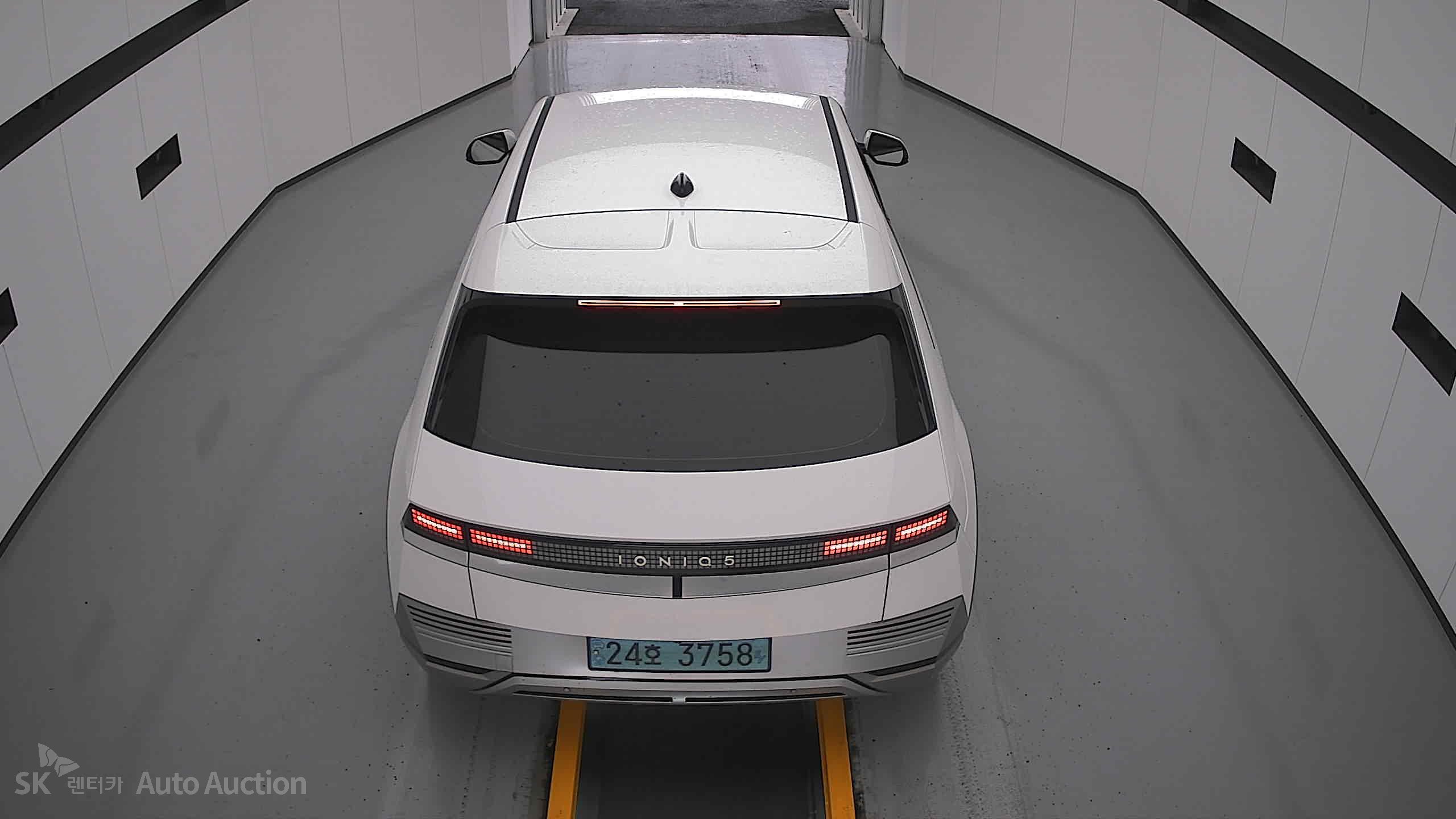 2023 - hyundai ioniq