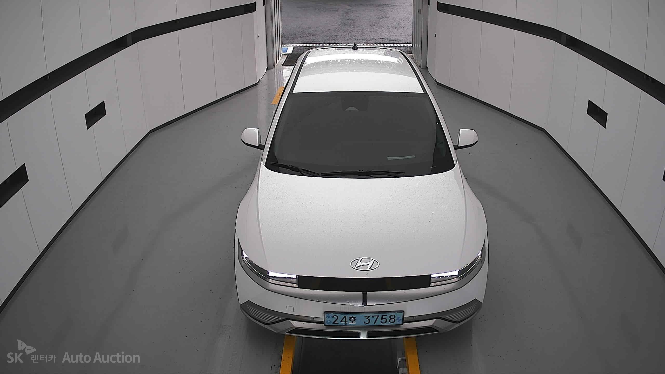 2023 - hyundai ioniq