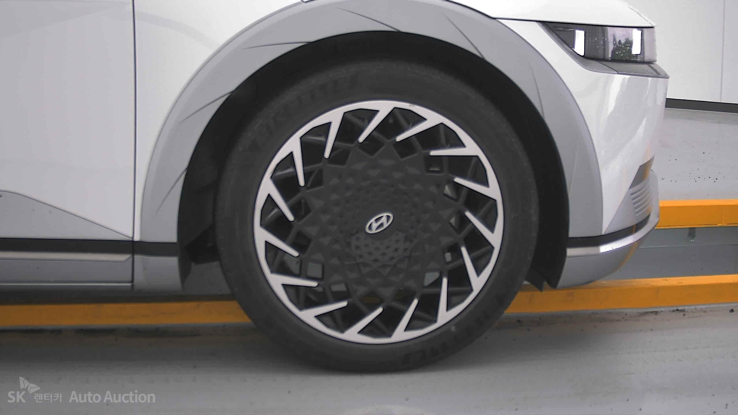 2023 - hyundai ioniq