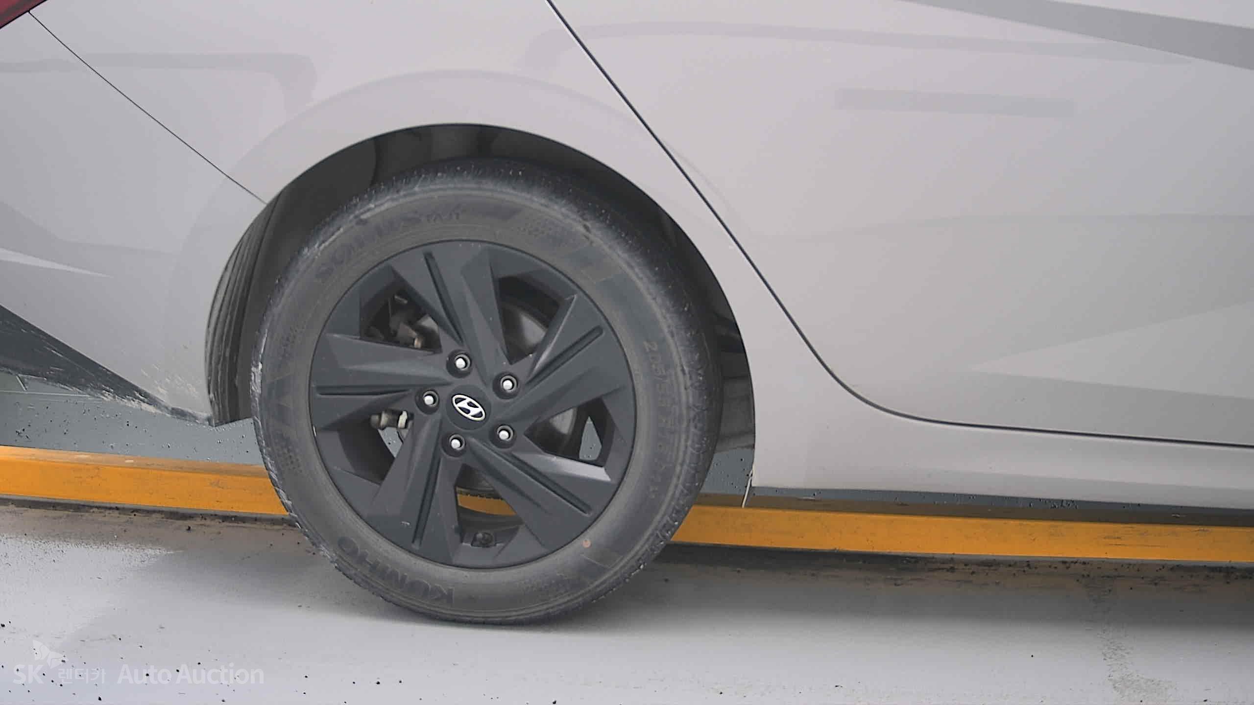 2023 - hyundai avante