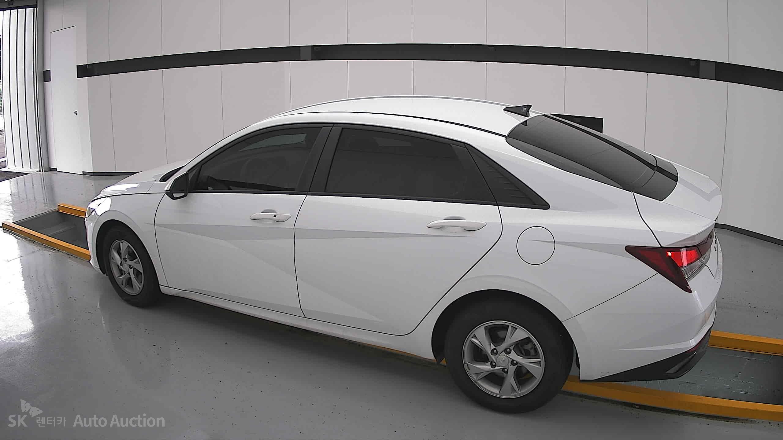 2022 - hyundai avante