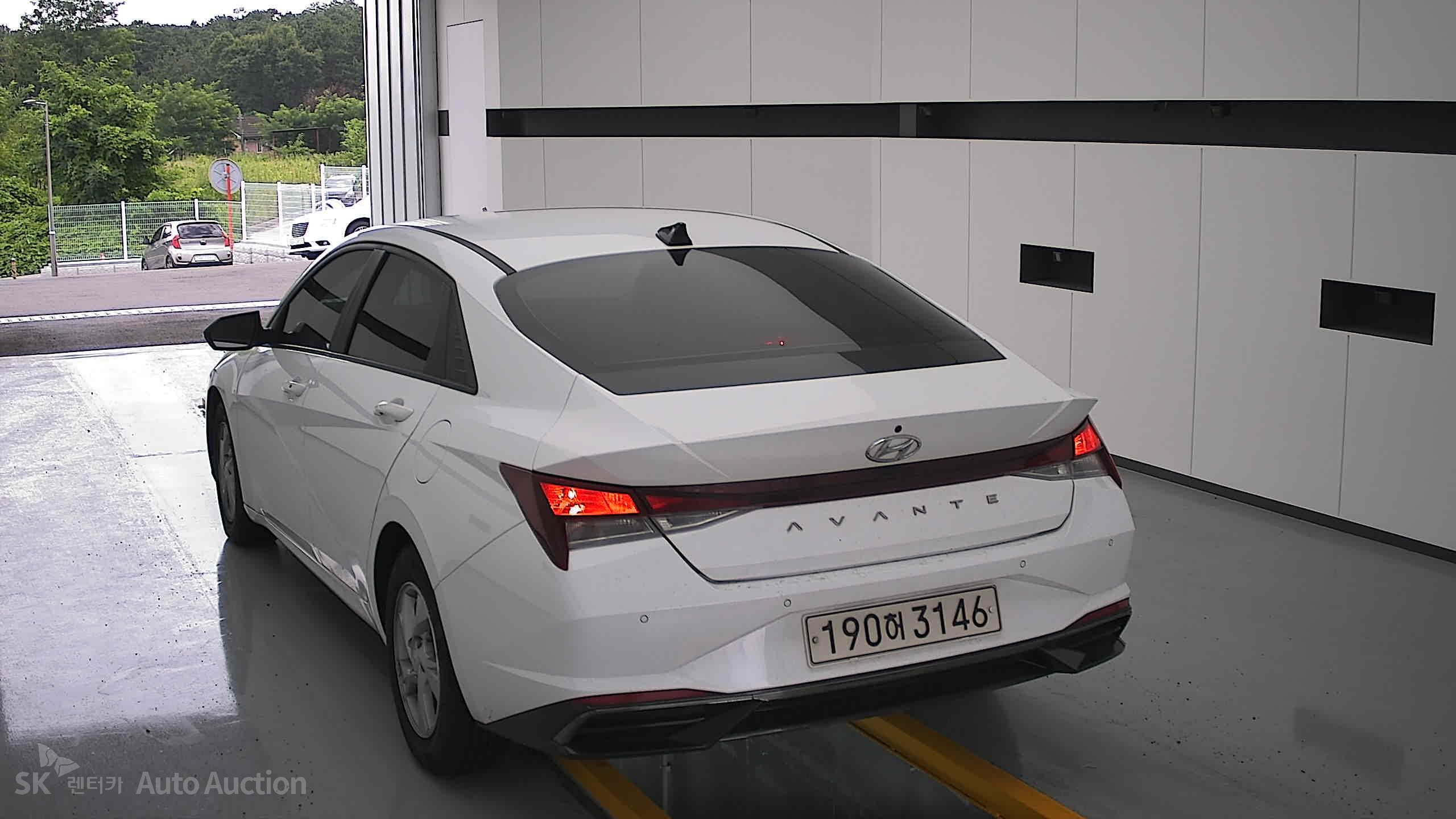 2022 - hyundai avante