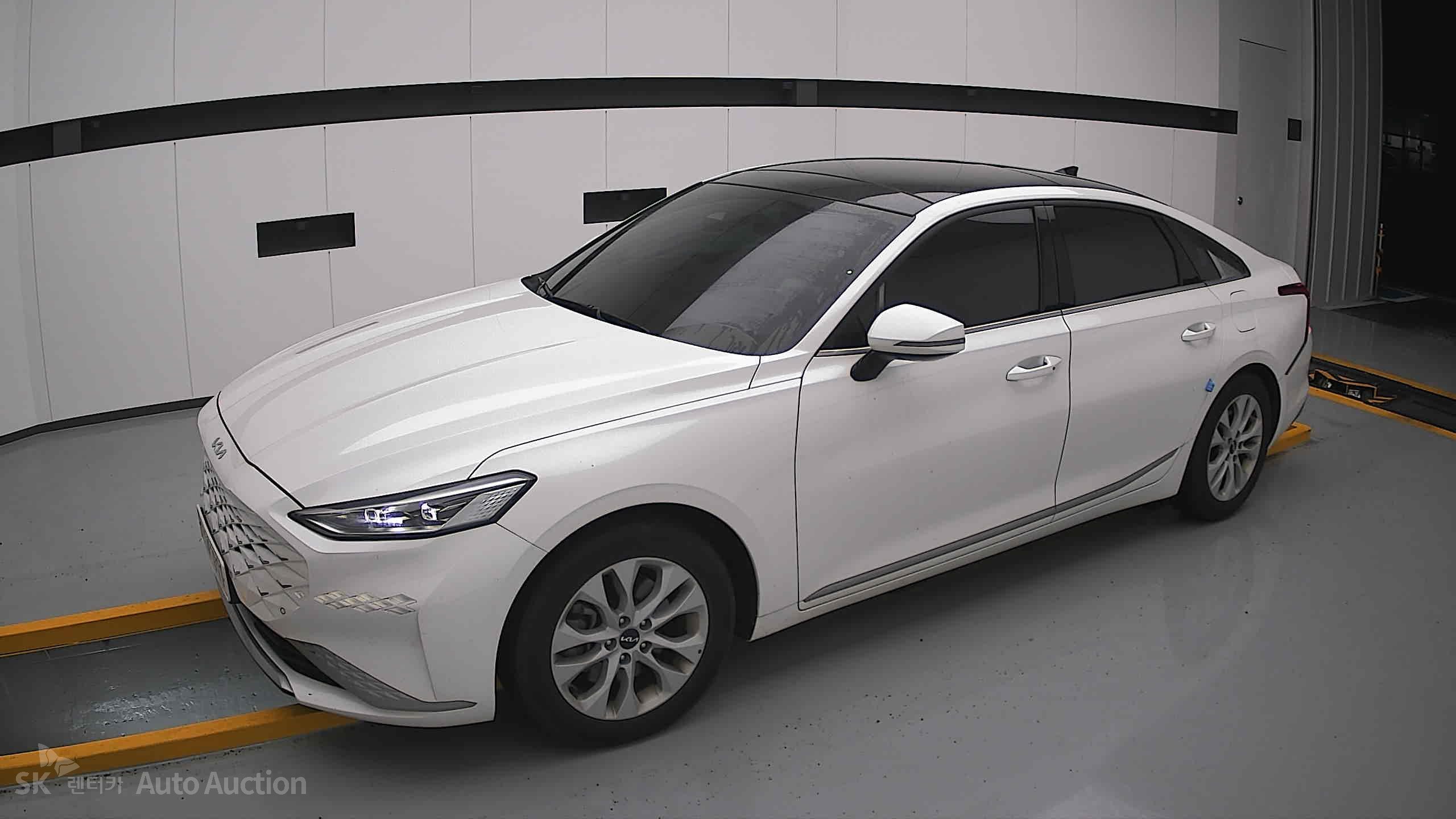 2022 - kia k8