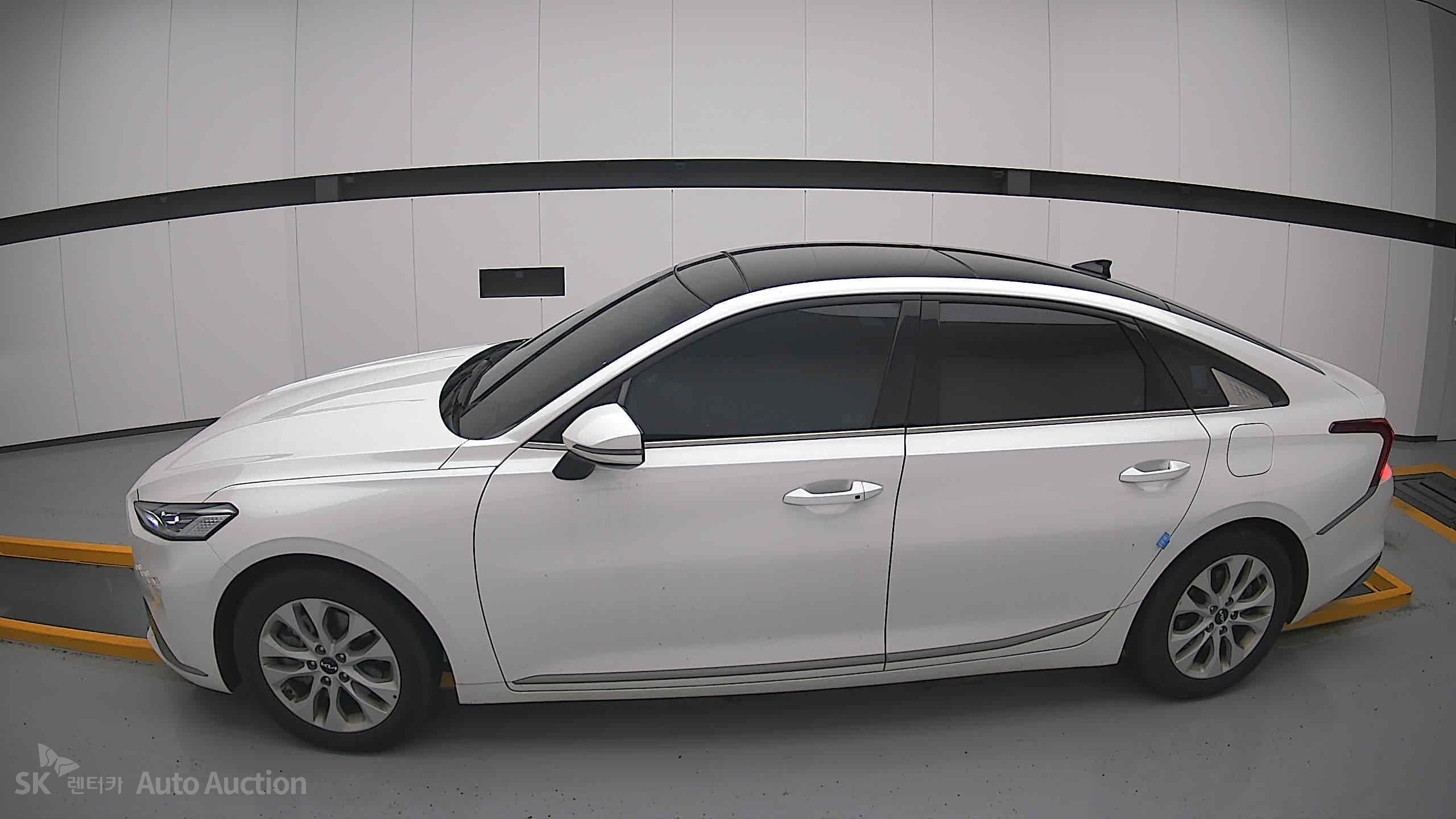 2022 - kia k8