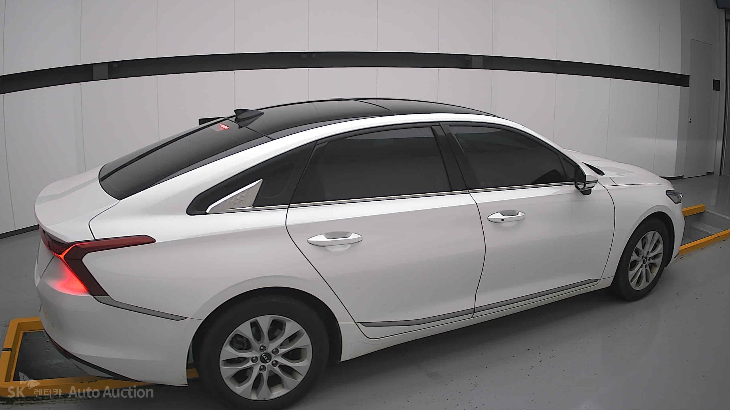 2022 - kia k8