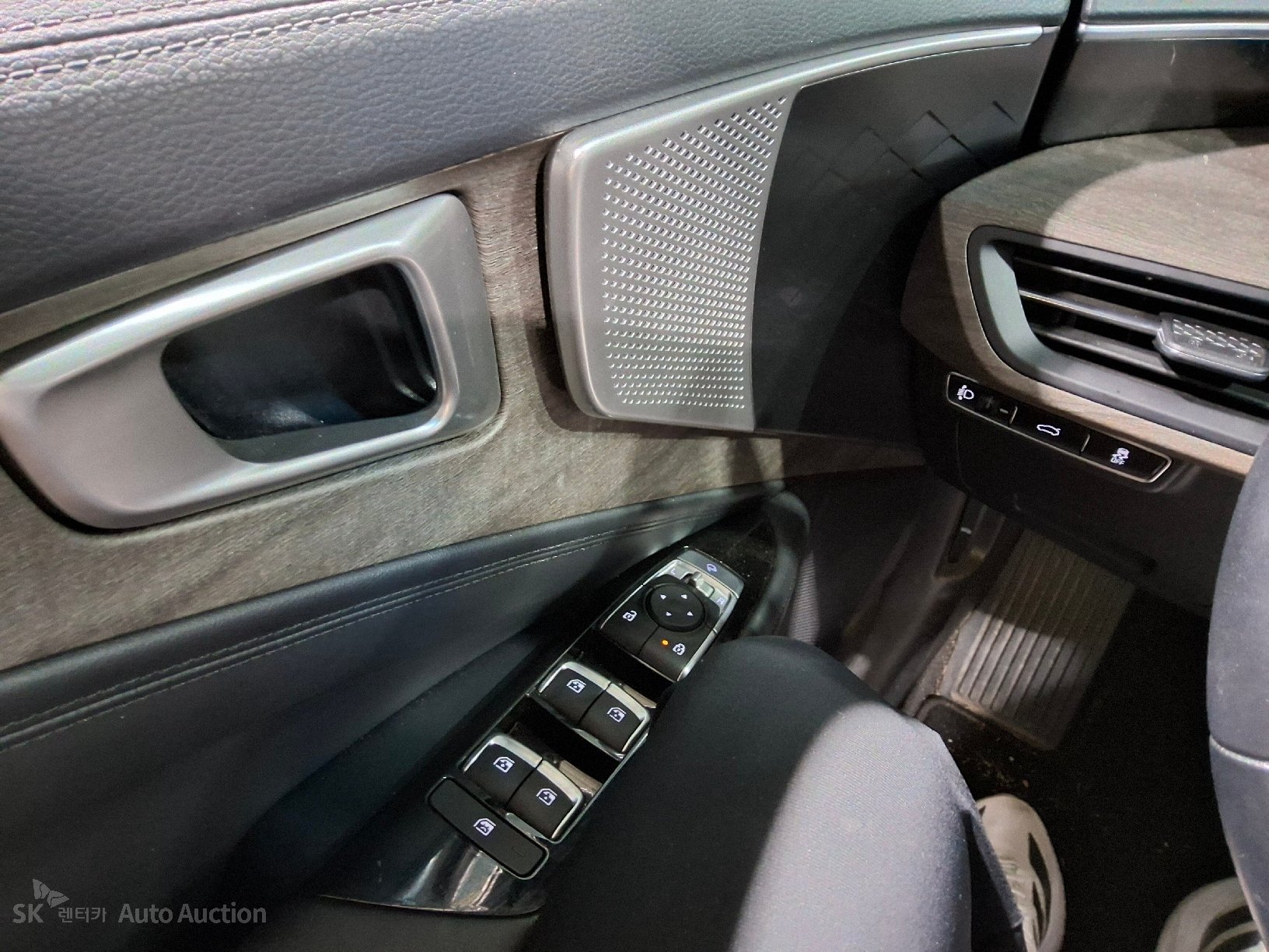 2022 - kia k8